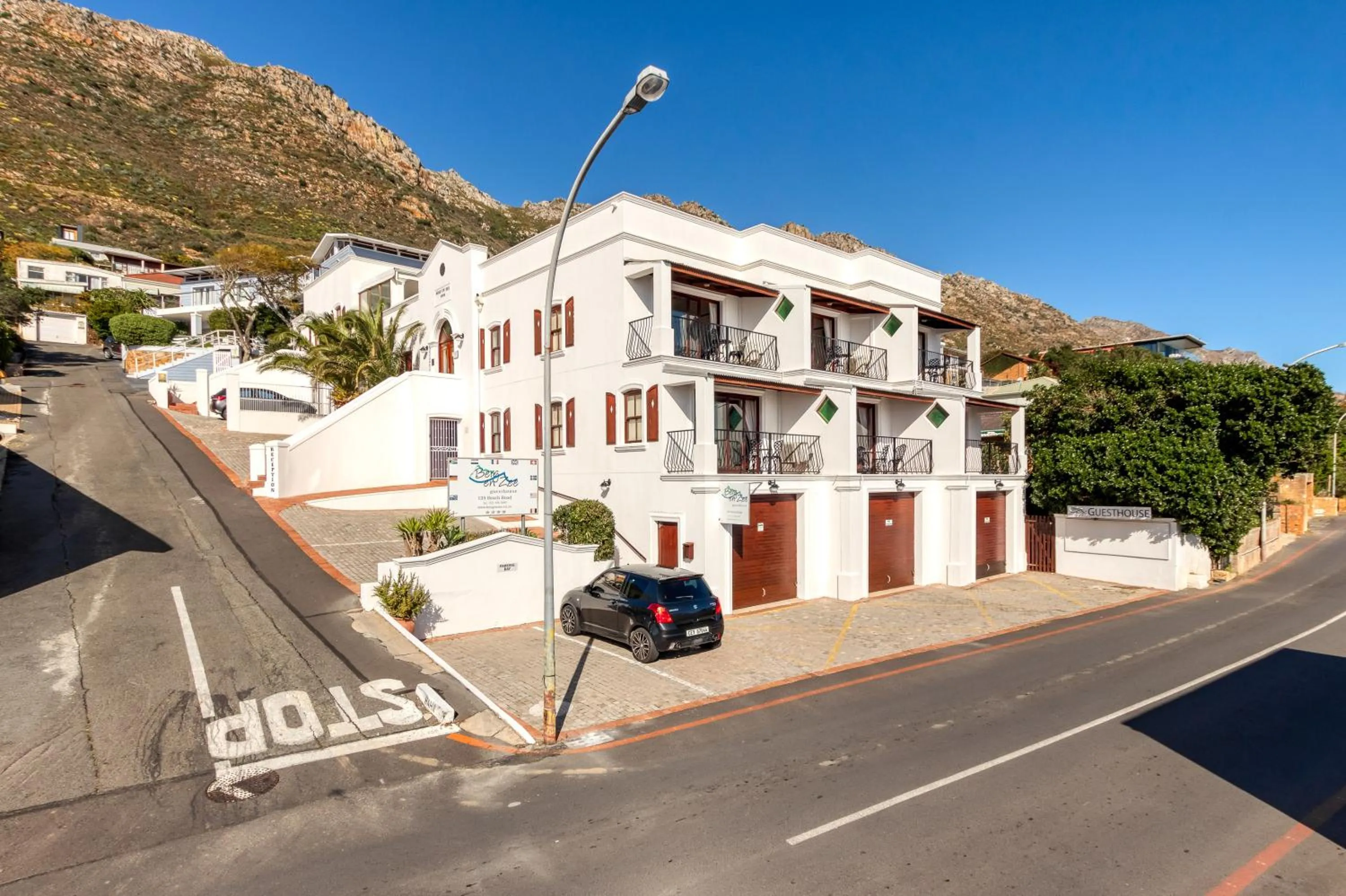 Property building in Berg en Zee Guesthouse