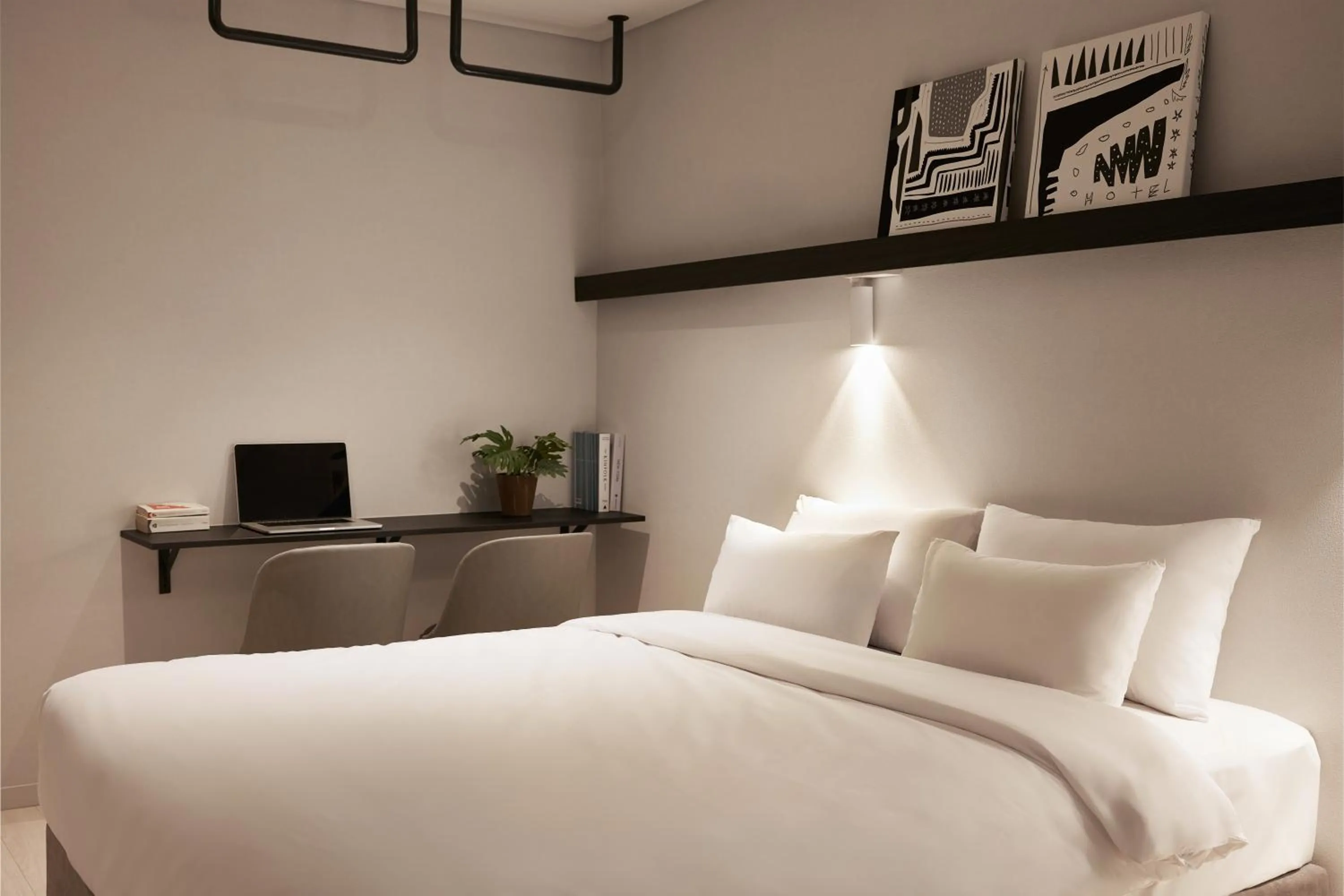 Bed in Yeouido Park Hotel