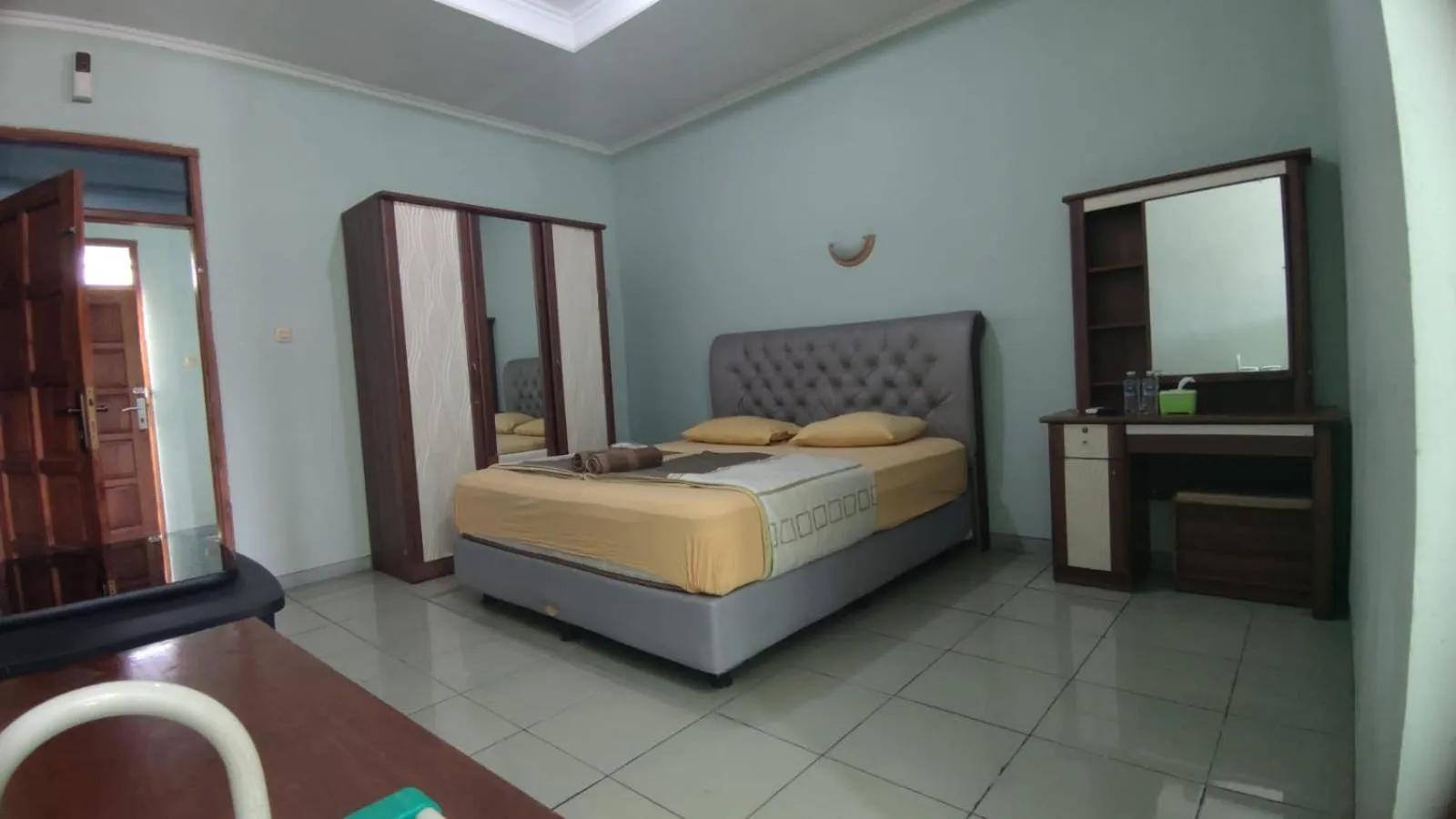 Bed in Hotel Antik