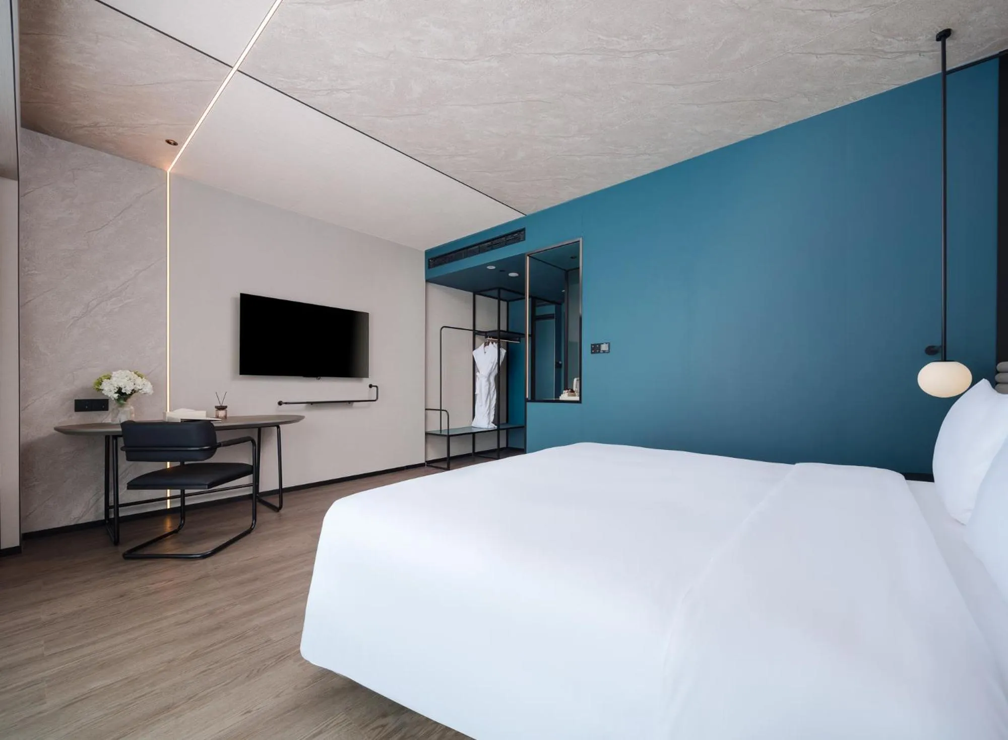 Bed in Novotel Kunming Yunjin