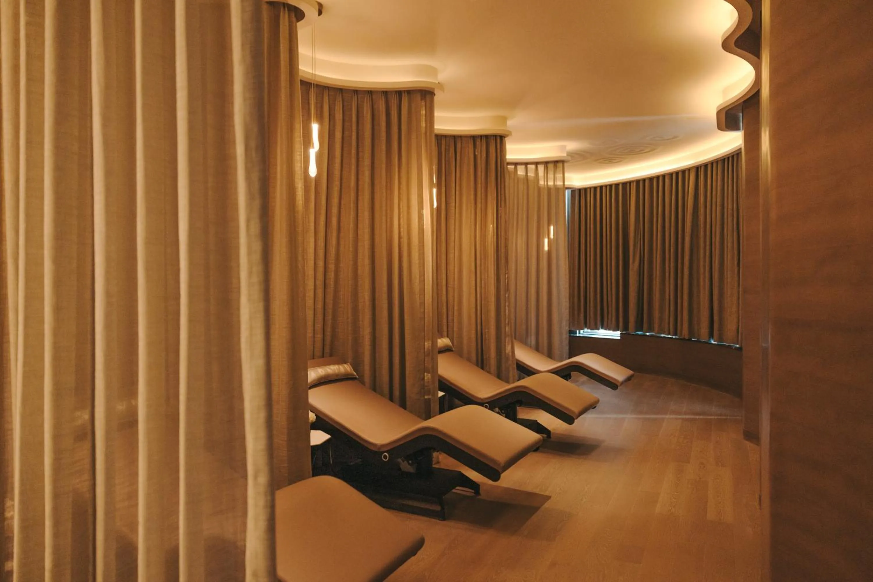 Spa and wellness centre/facilities in Roswyn, a Morgans Originals Hotel