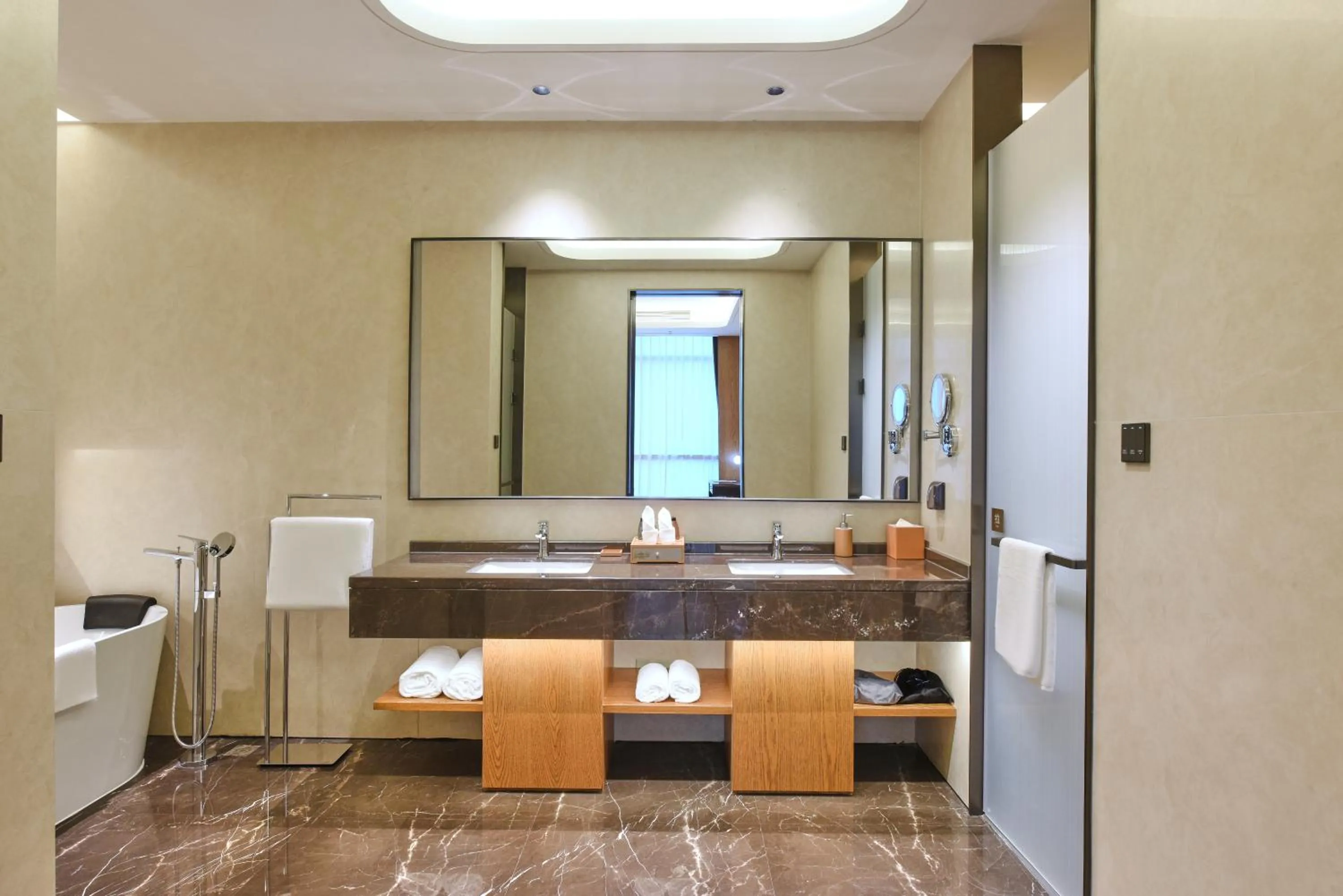 Bathroom in Novotel Jinan Airport