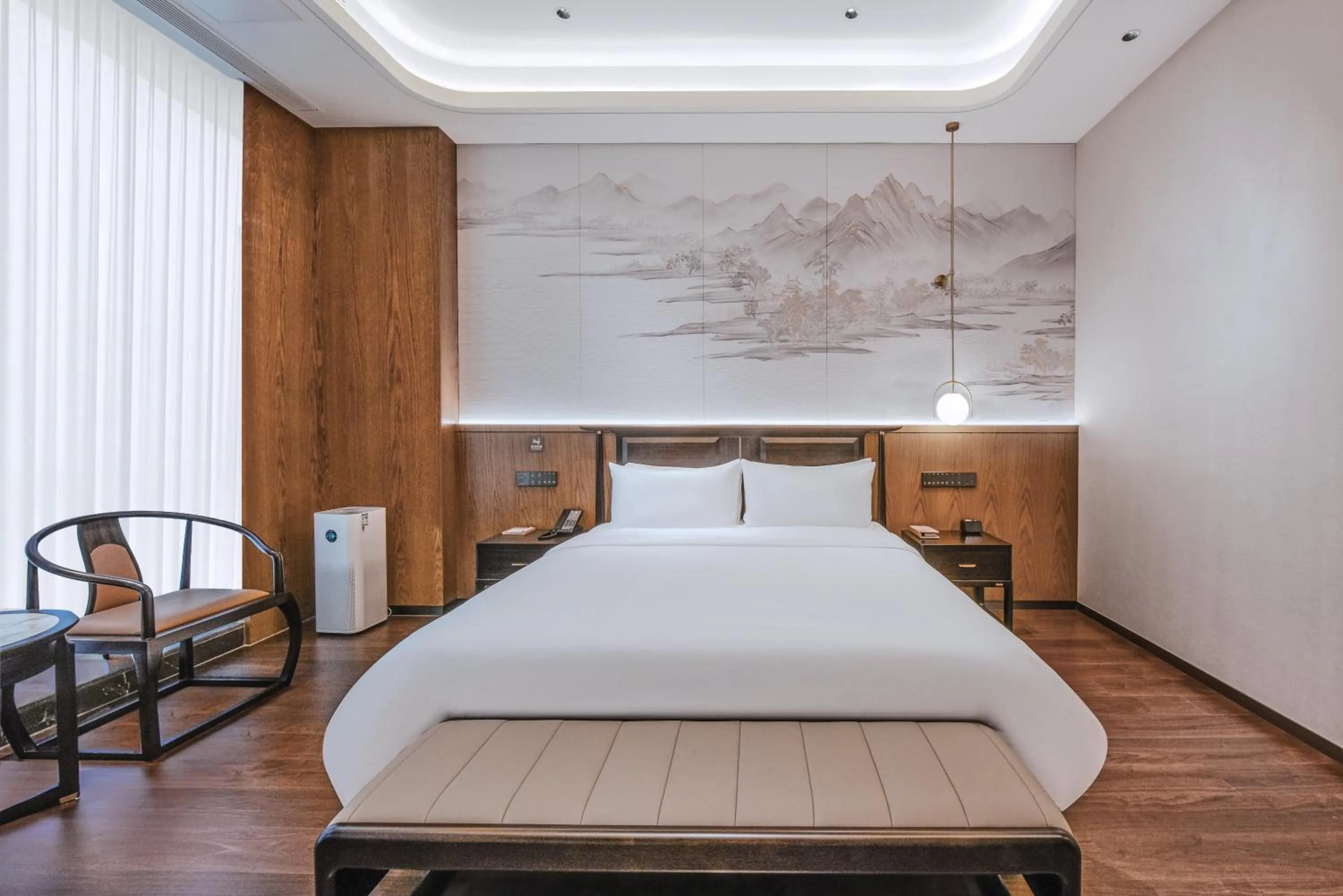 Bedroom in Novotel Jinan Airport