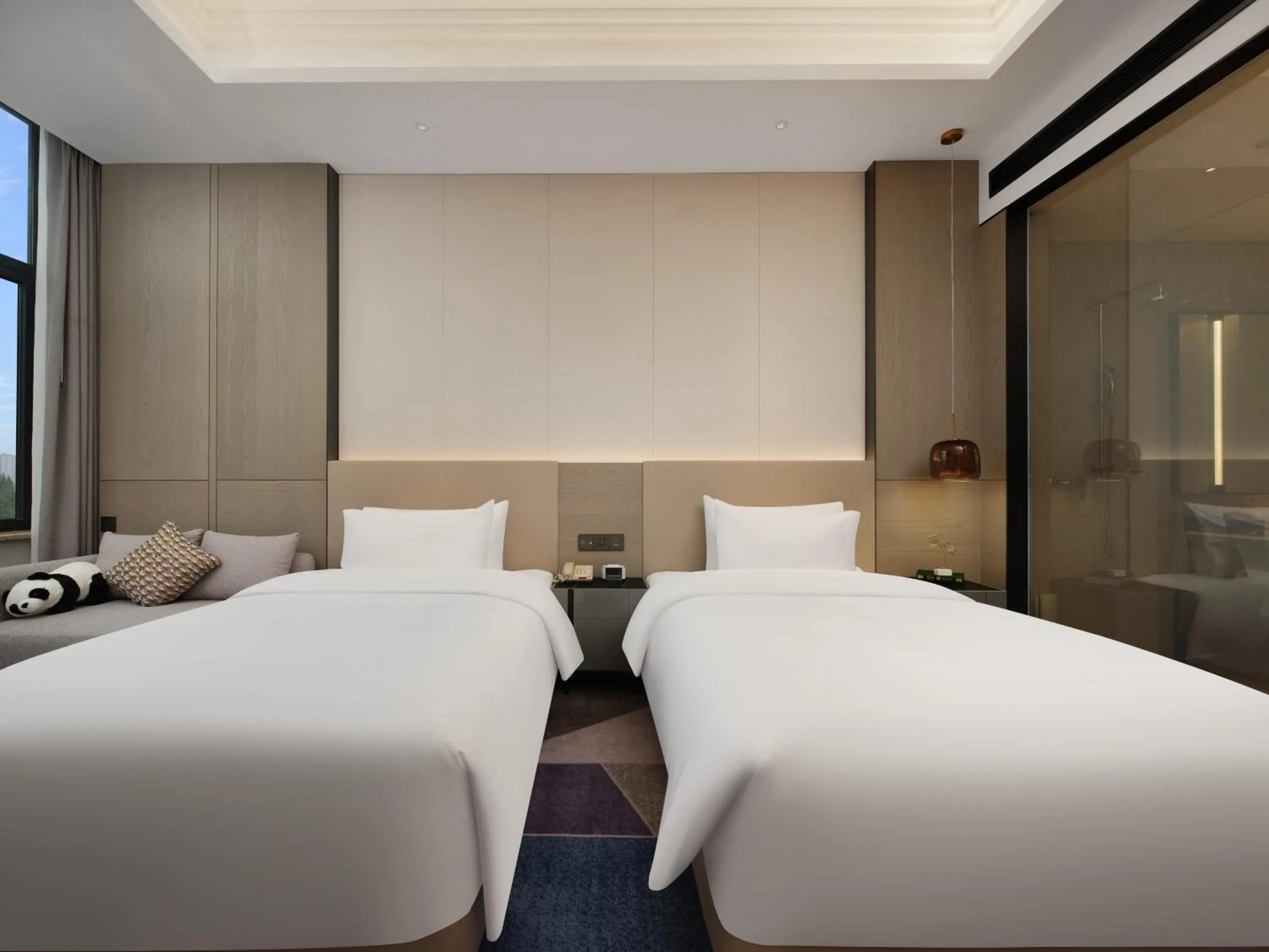 Bed in Crowne Plaza Dujiangyan by IHG