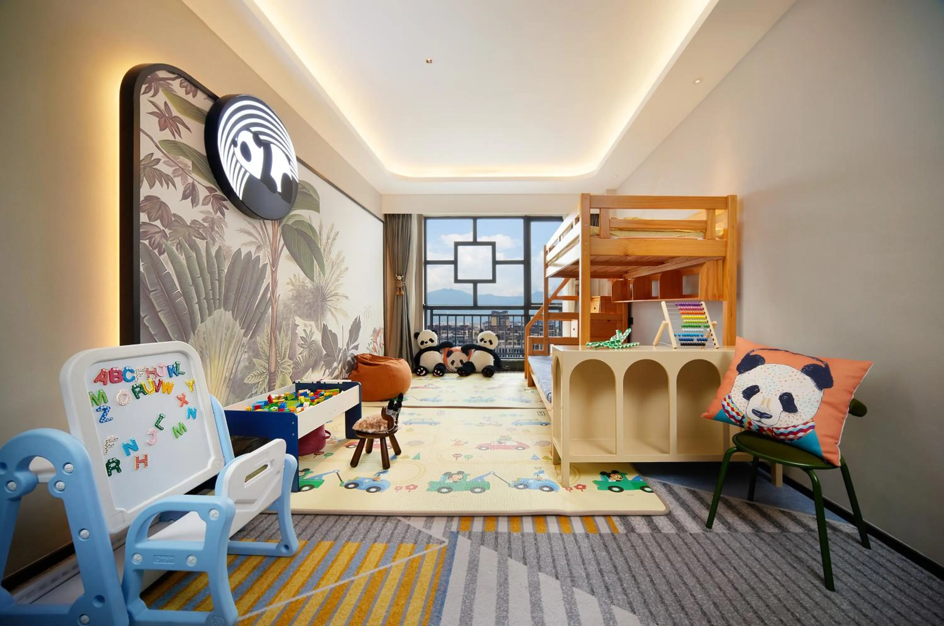 Living room, Bed in Crowne Plaza Dujiangyan by IHG