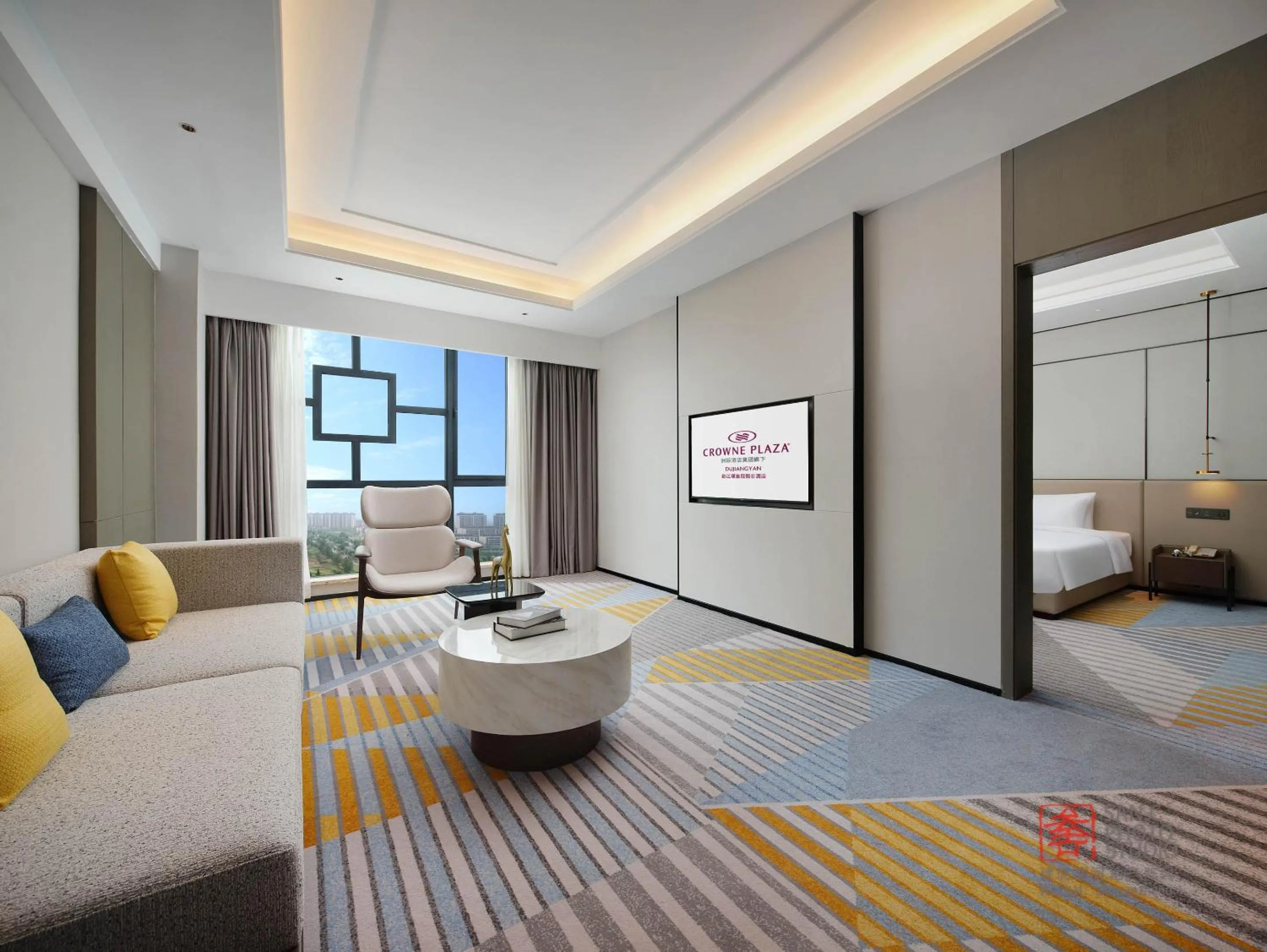 Living room, Bed in Crowne Plaza Dujiangyan by IHG