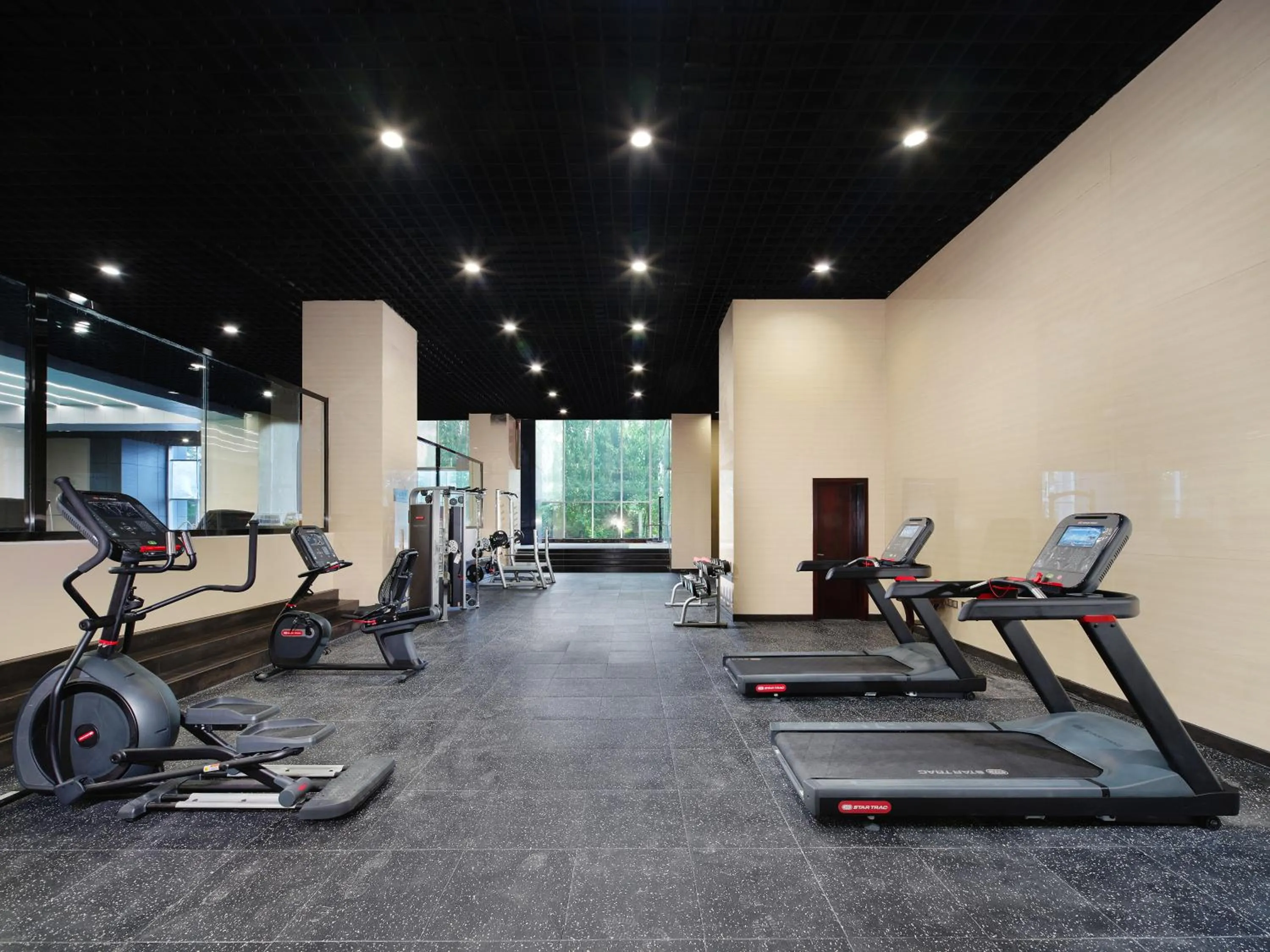 Fitness centre/facilities in Crowne Plaza Dujiangyan by IHG