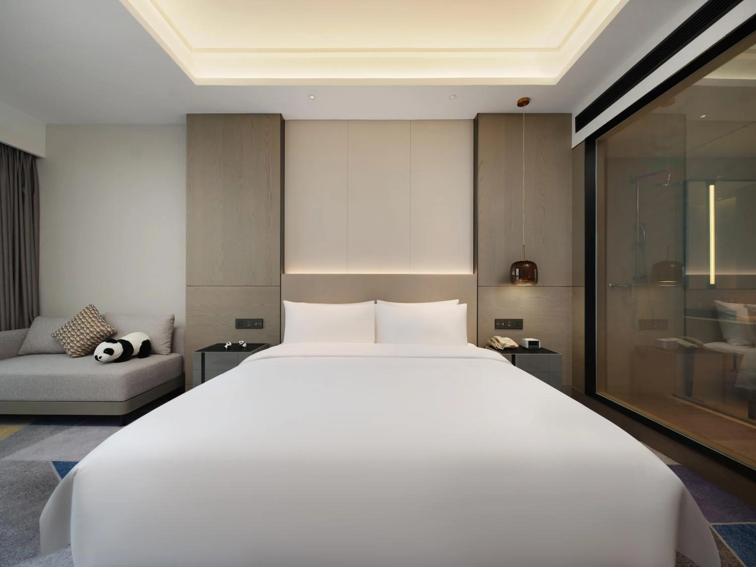 Bed in Crowne Plaza Dujiangyan by IHG