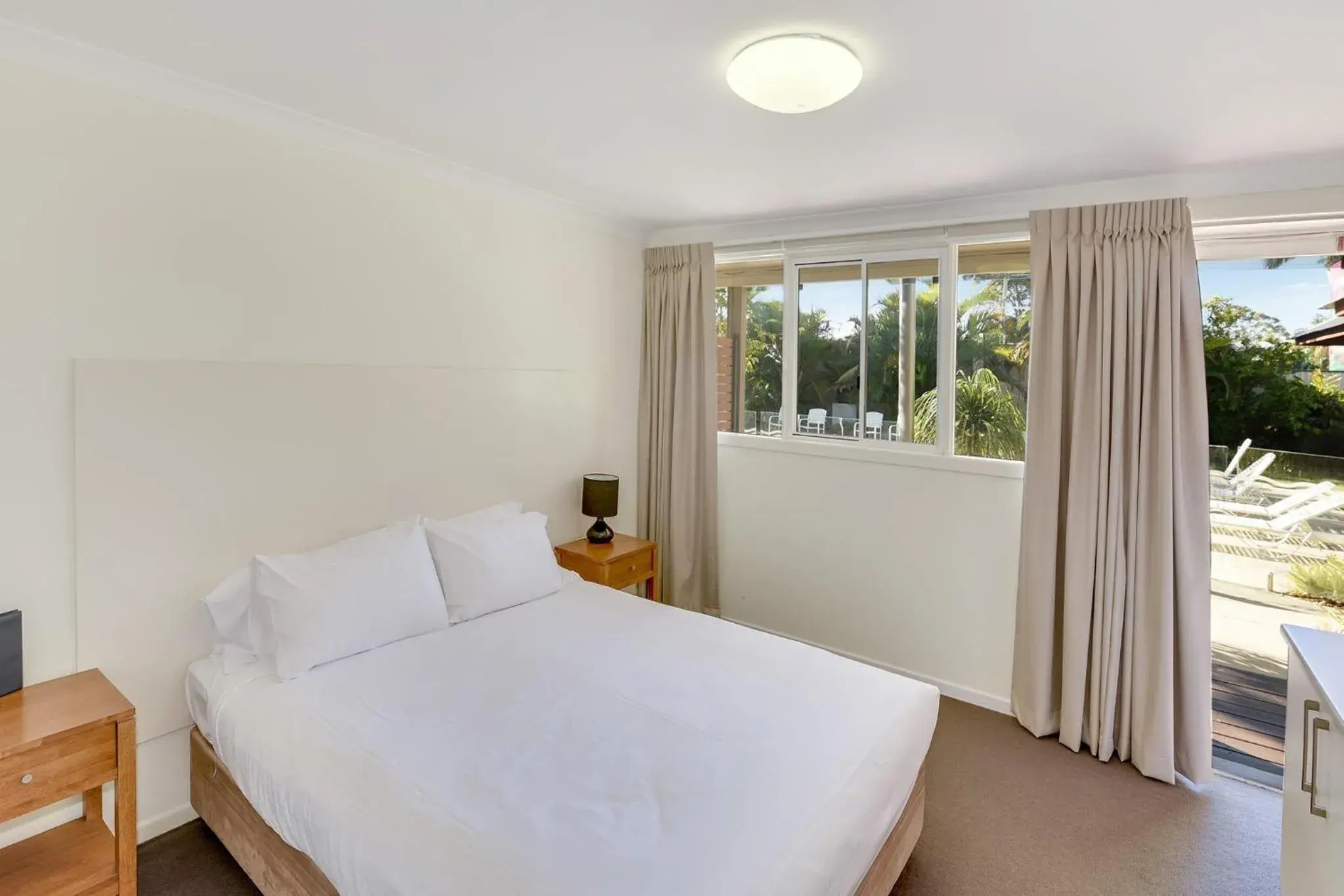 Queen Studio in Nightcap at Golden Beach Tavern Queen Studio in Nightcap at Golden Beach Tavern