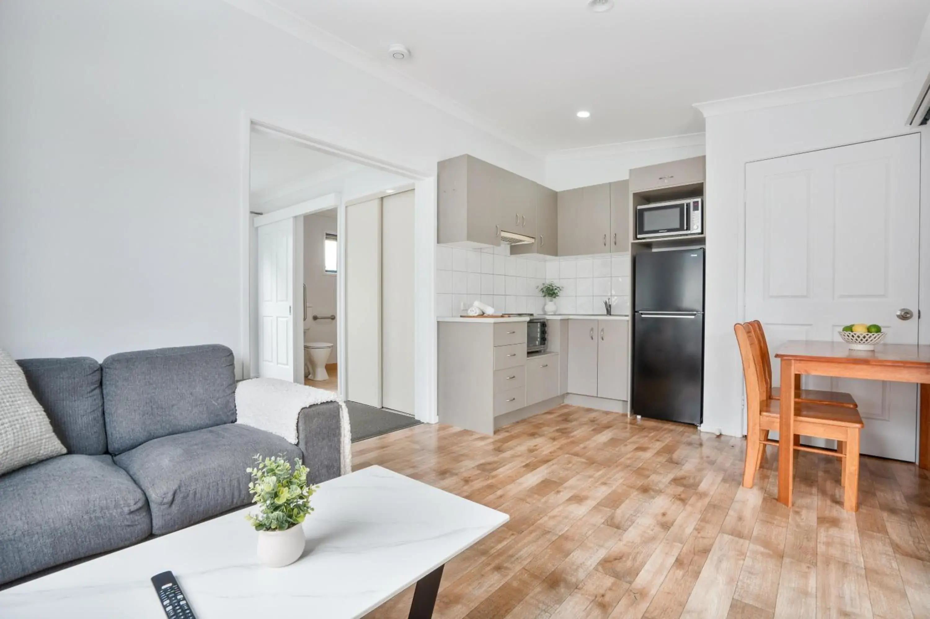 One-Bedroom Cabin - Disability Access in Tasman Holiday Parks - Fraser Coast One-Bedroom Cabin - Disability Access in Tasman Holiday Parks - Fraser Coast