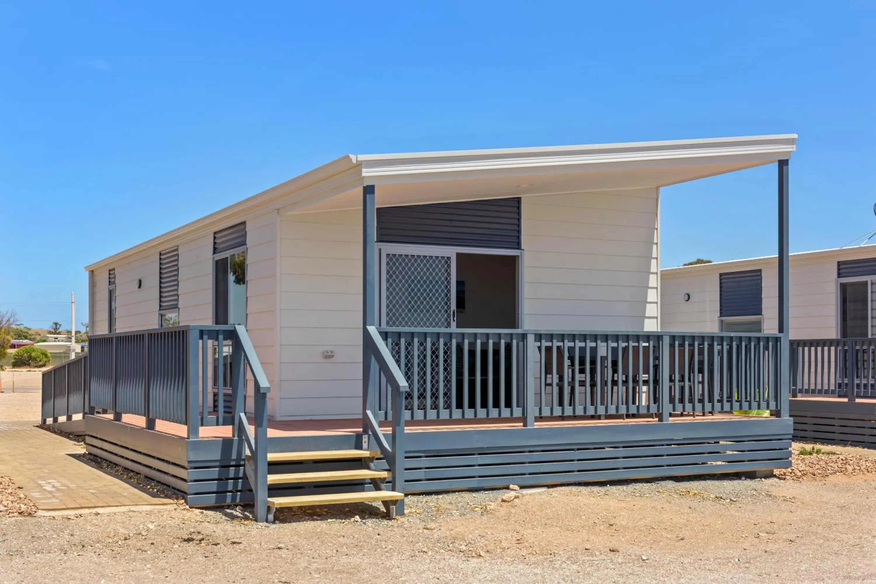 Deluxe 2 Bedroom Beachfront Access Cabin in Discovery Parks - Streaky Bay Foreshore Deluxe 2 Bedroom Beachfront Access Cabin in Discovery Parks - Streaky Bay Foreshore