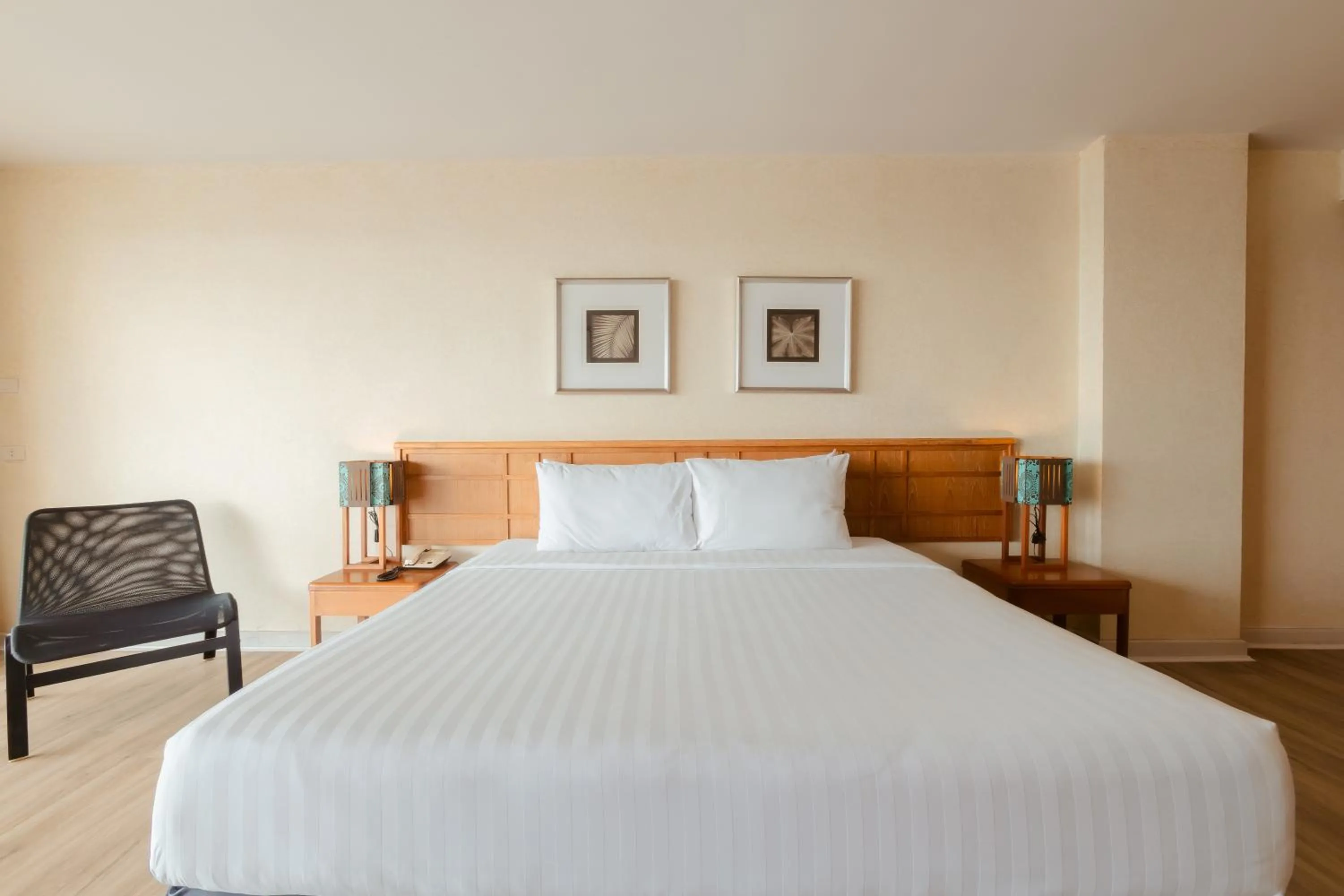 Bed in Sandy Spring Hotel