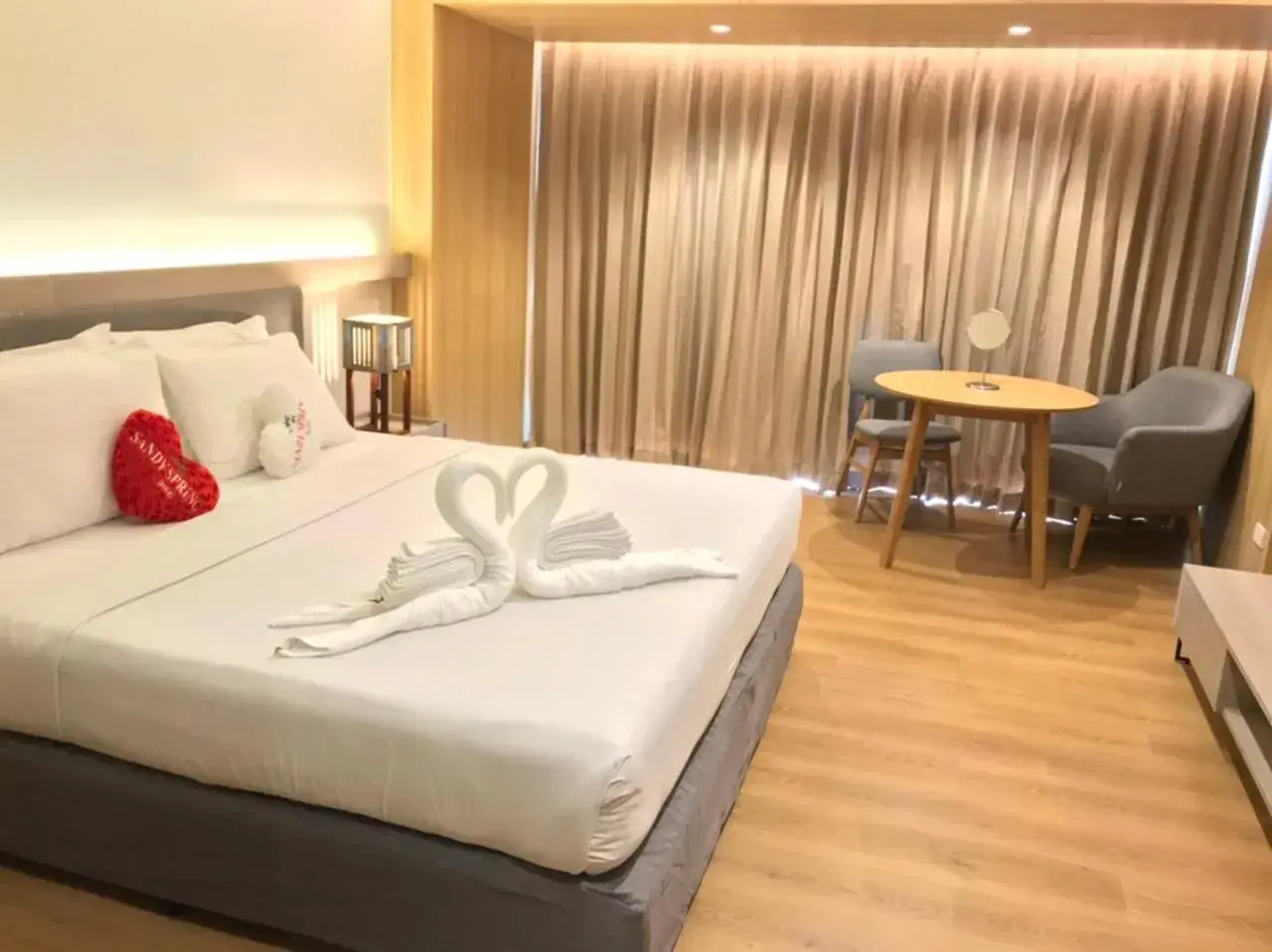 Standard King Room in Sandy Spring Hotel Standard King Room in Sandy Spring Hotel