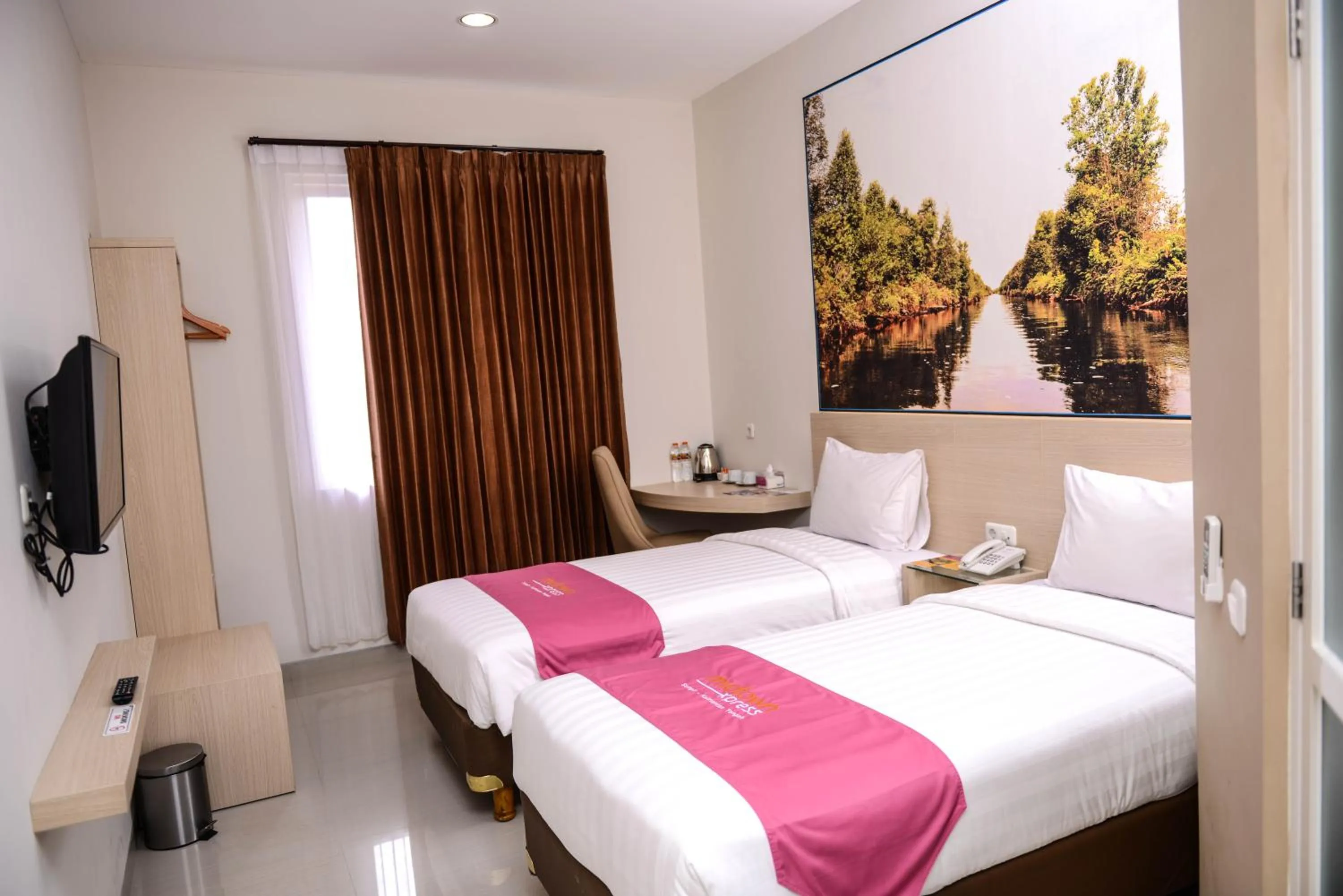Bedroom, Bed in Midtown Xpress Sampit - Kalimantan Tengah