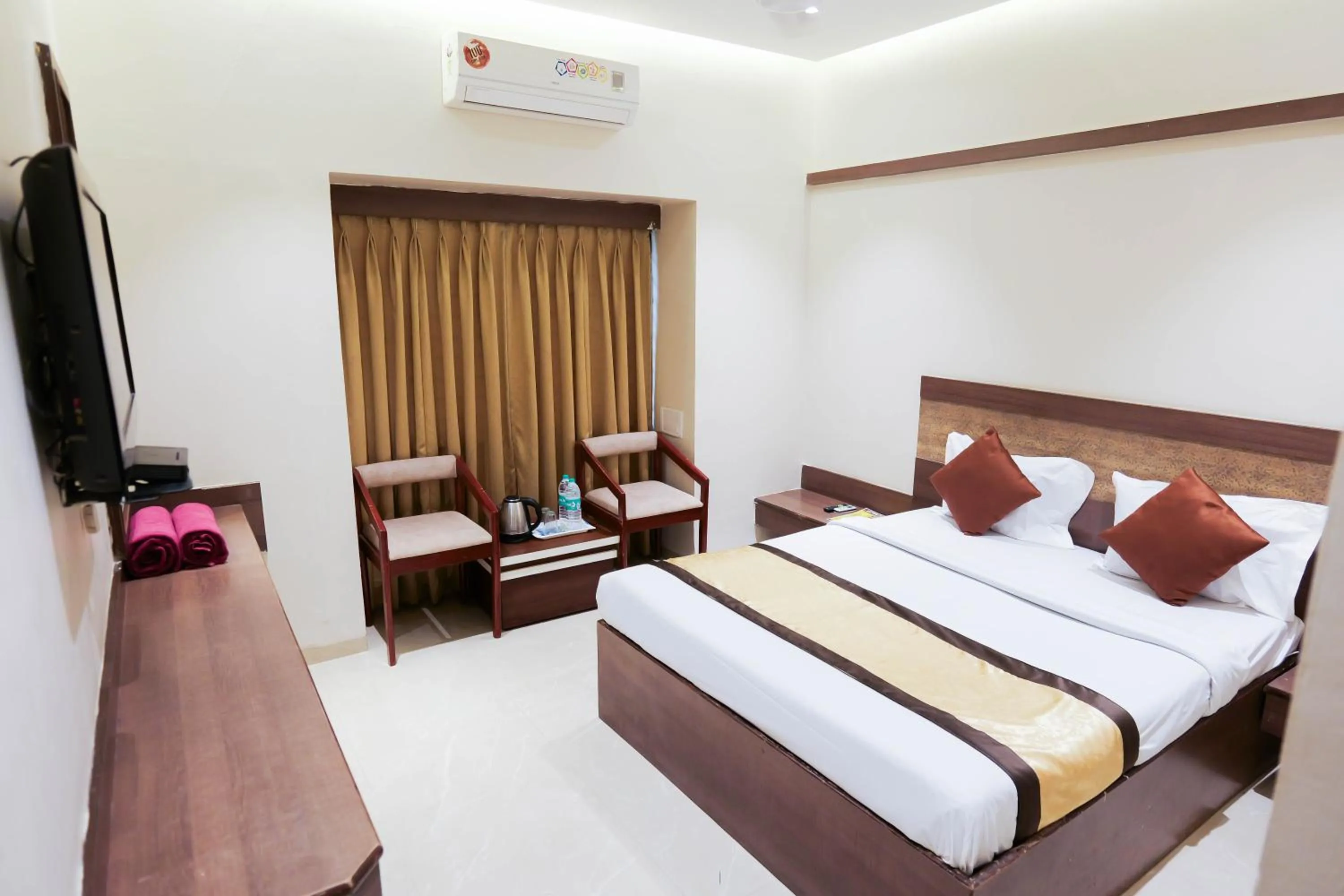 Bedroom, Bed in Hotel Laxmi Palace