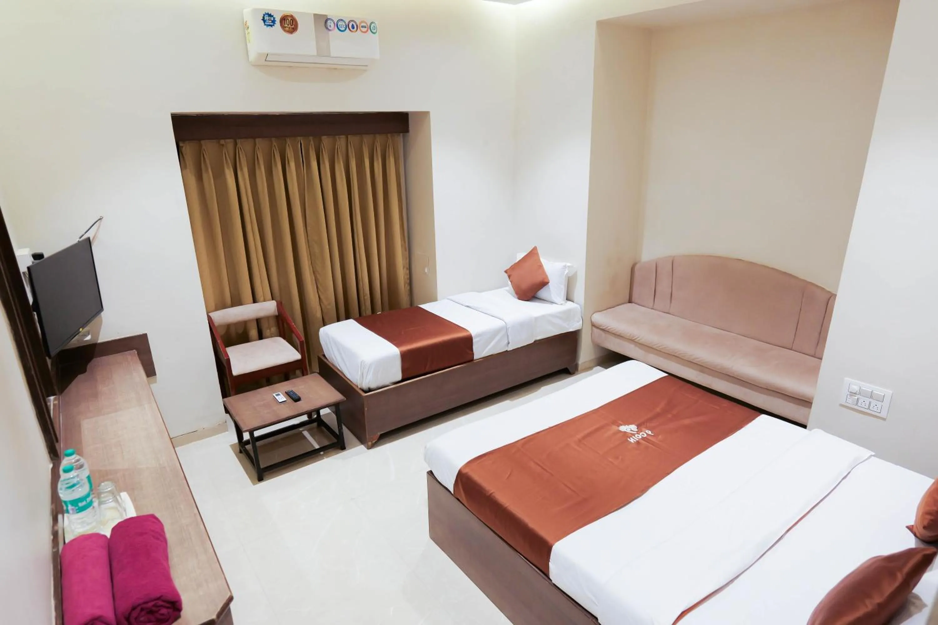 Bedroom, Bed in Hotel Laxmi Palace