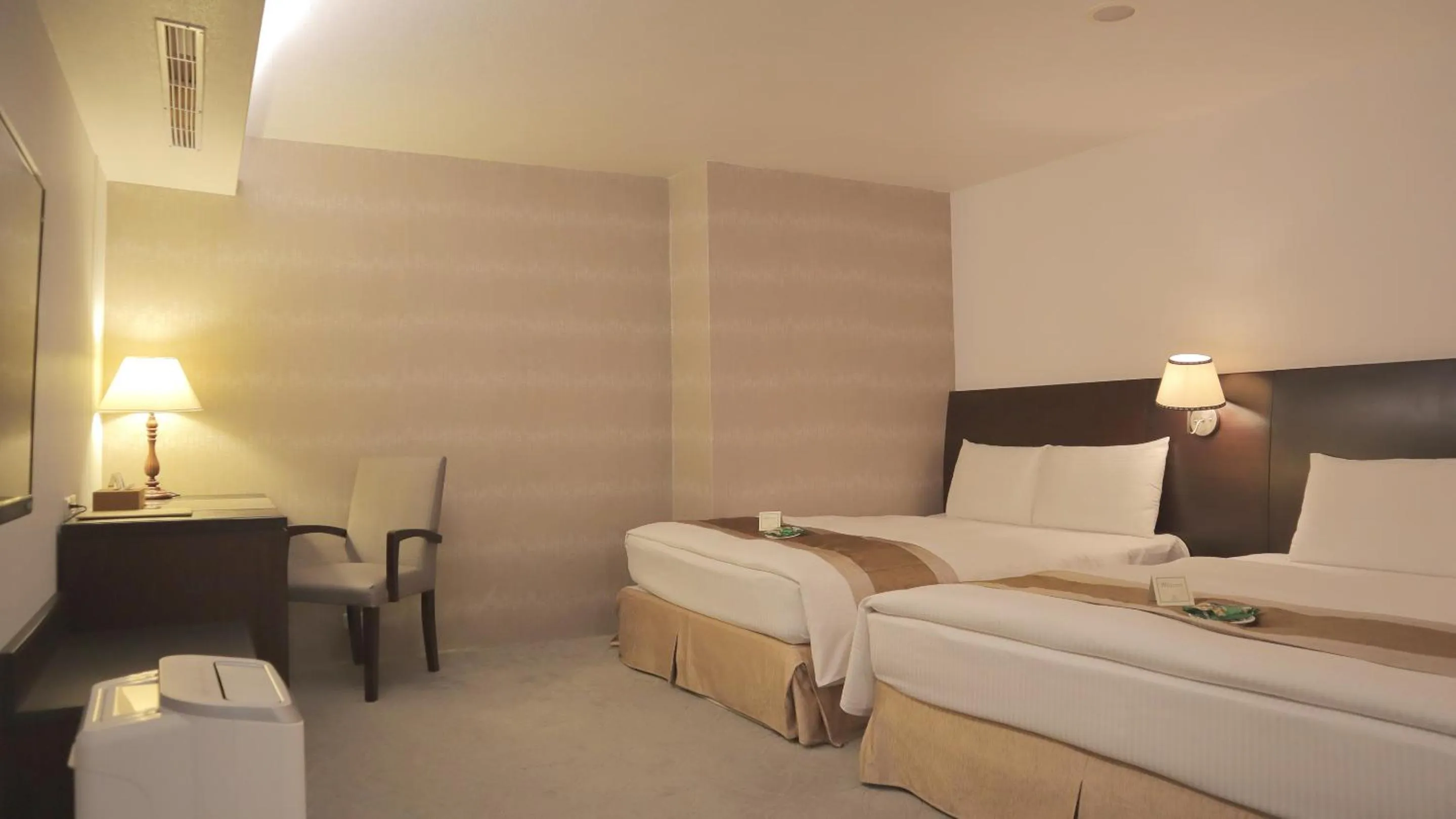 Photo of the whole room, Bed in Ho Fong Business Stay