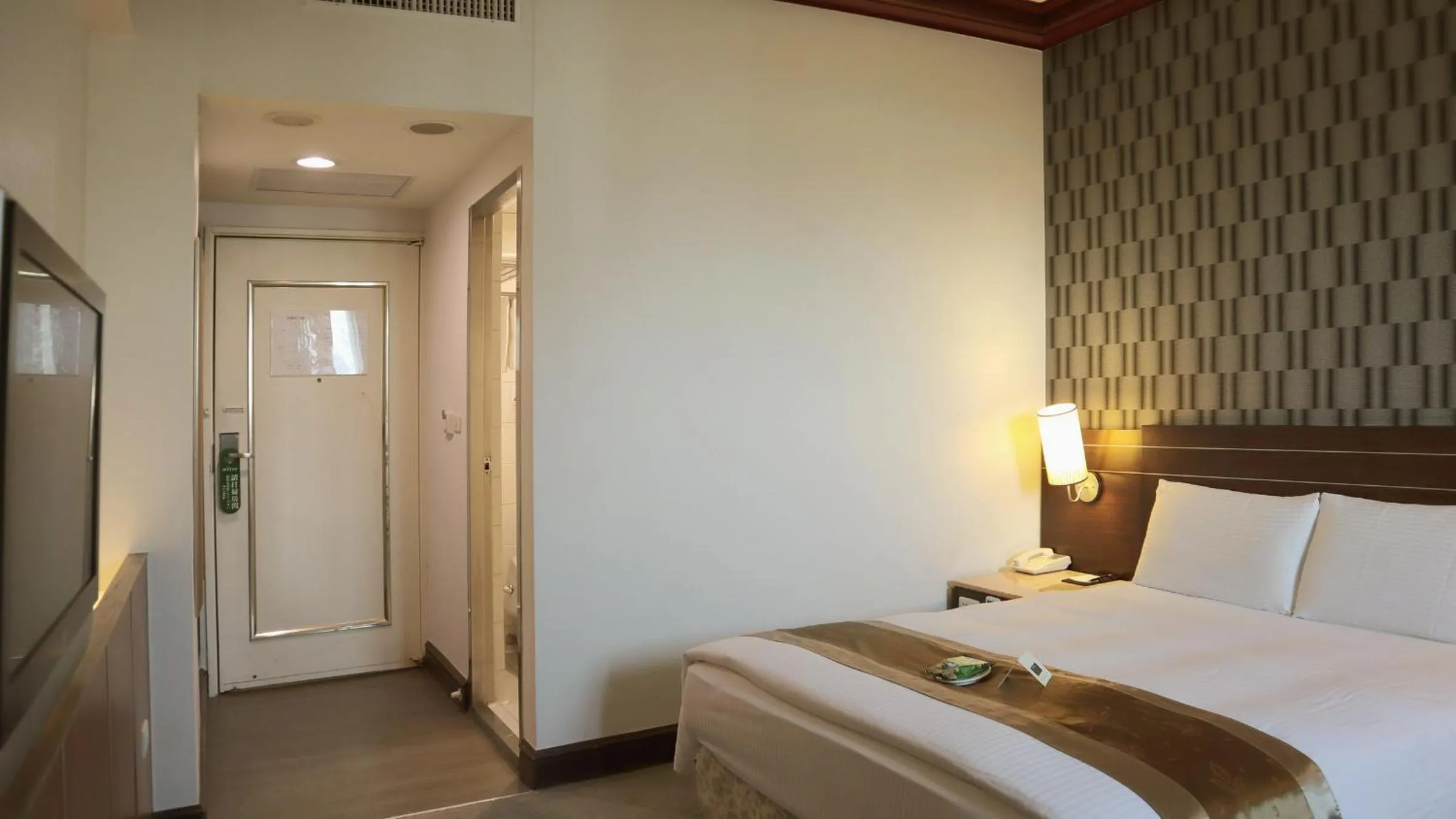 Photo of the whole room, Bed in Ho Fong Business Stay