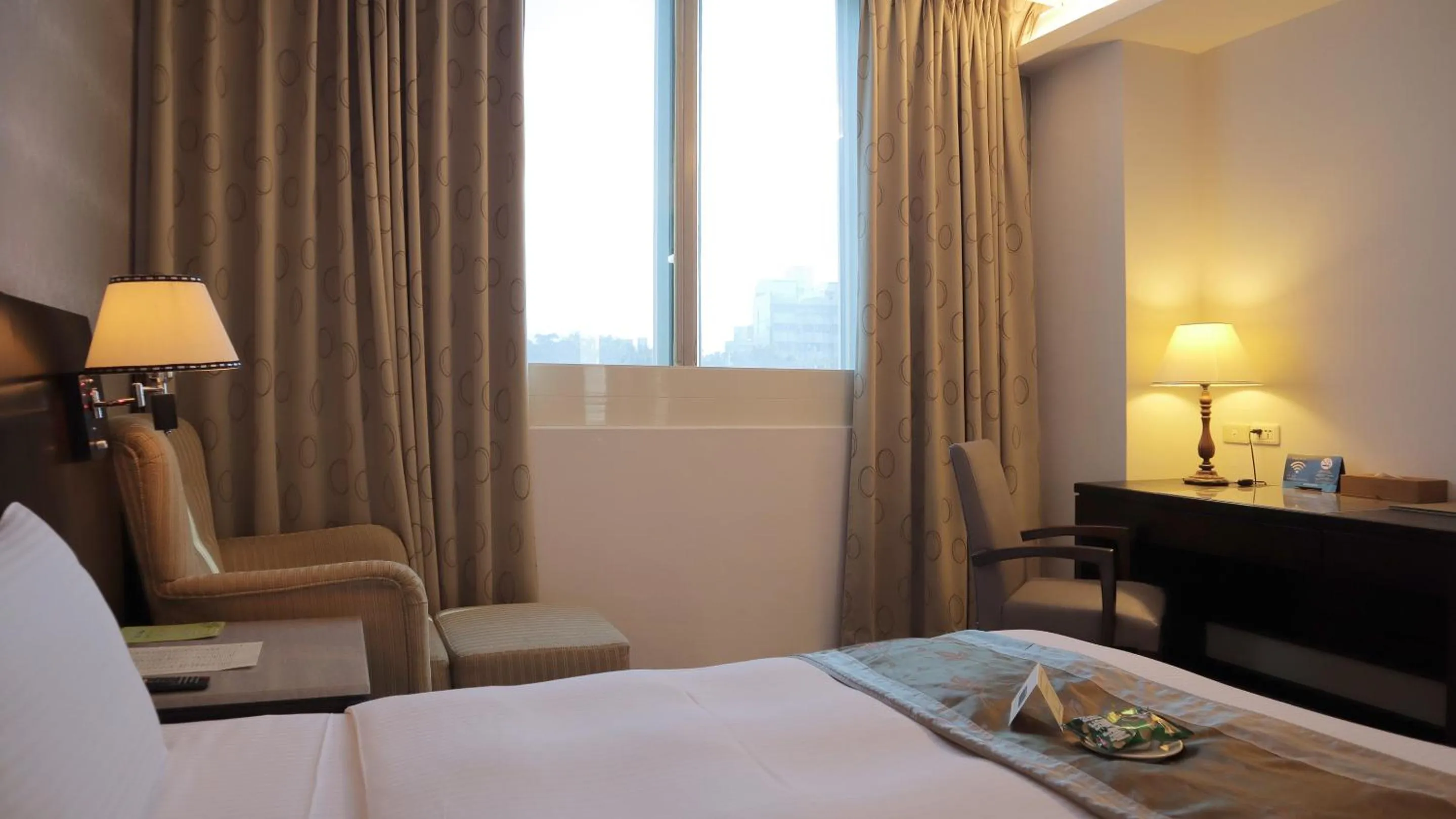 Photo of the whole room, Bed in Ho Fong Business Stay