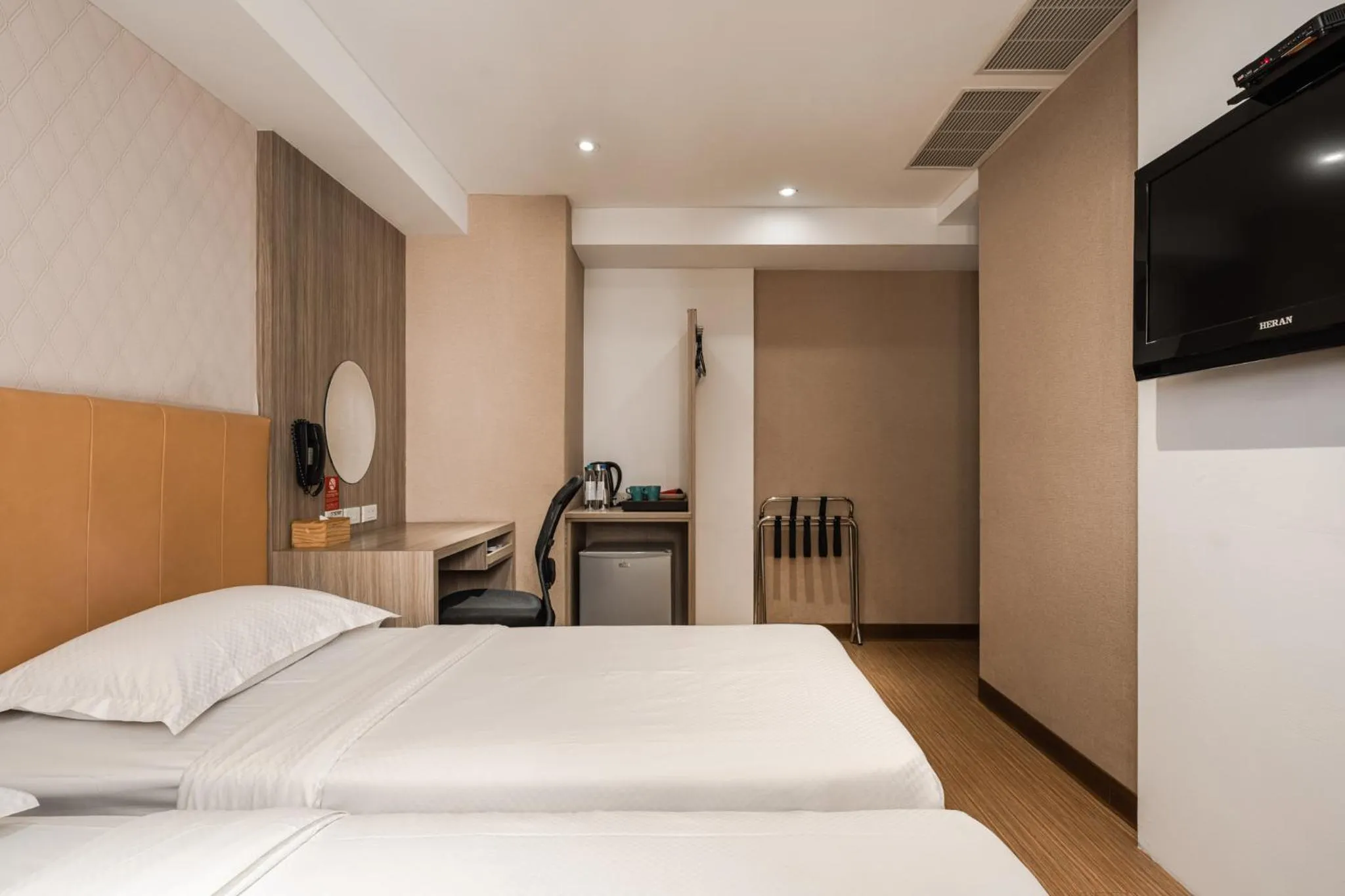 Bedroom, Bed in The Riverside Hotel International