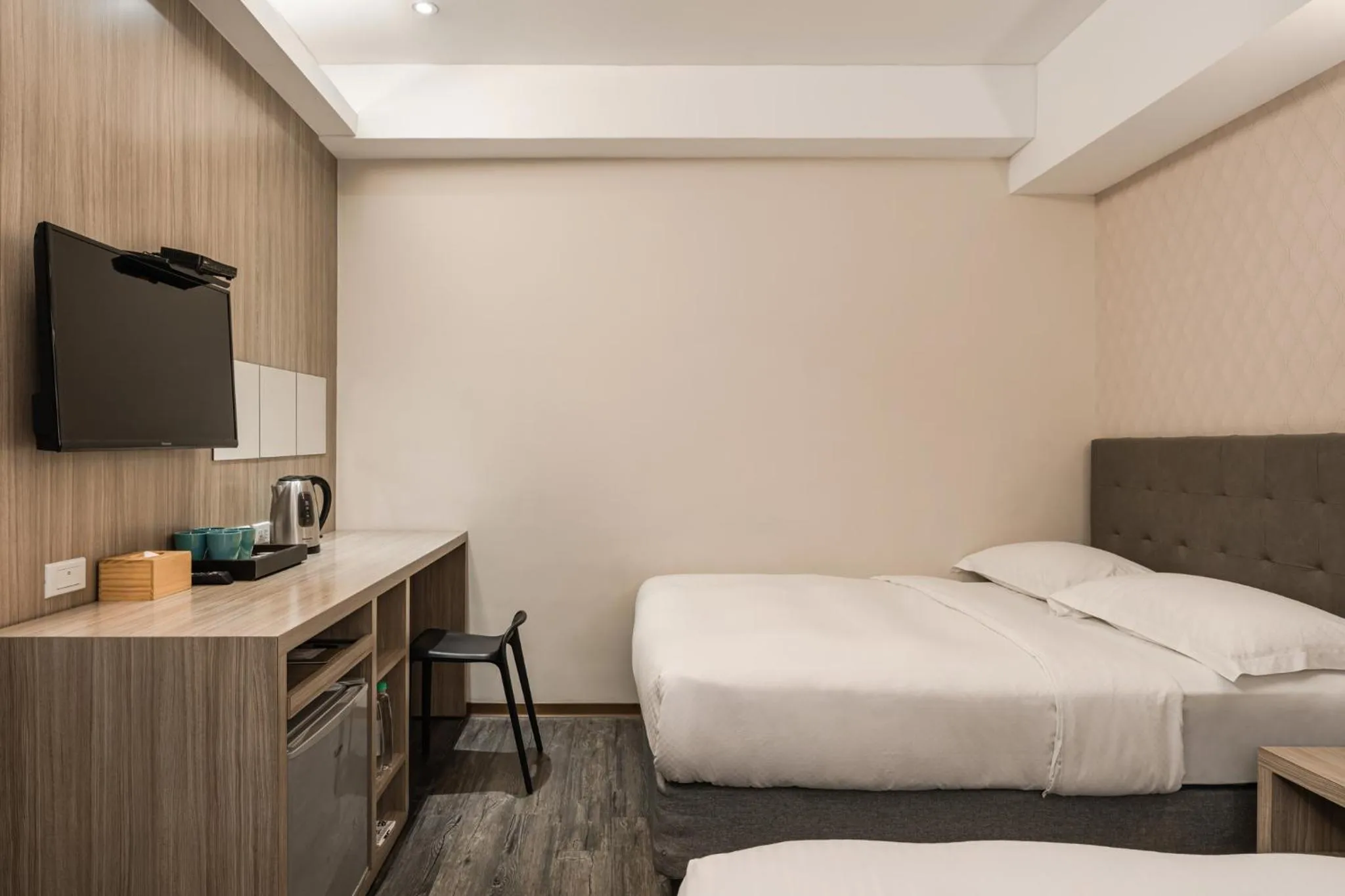 Bedroom, Bed in The Riverside Hotel International