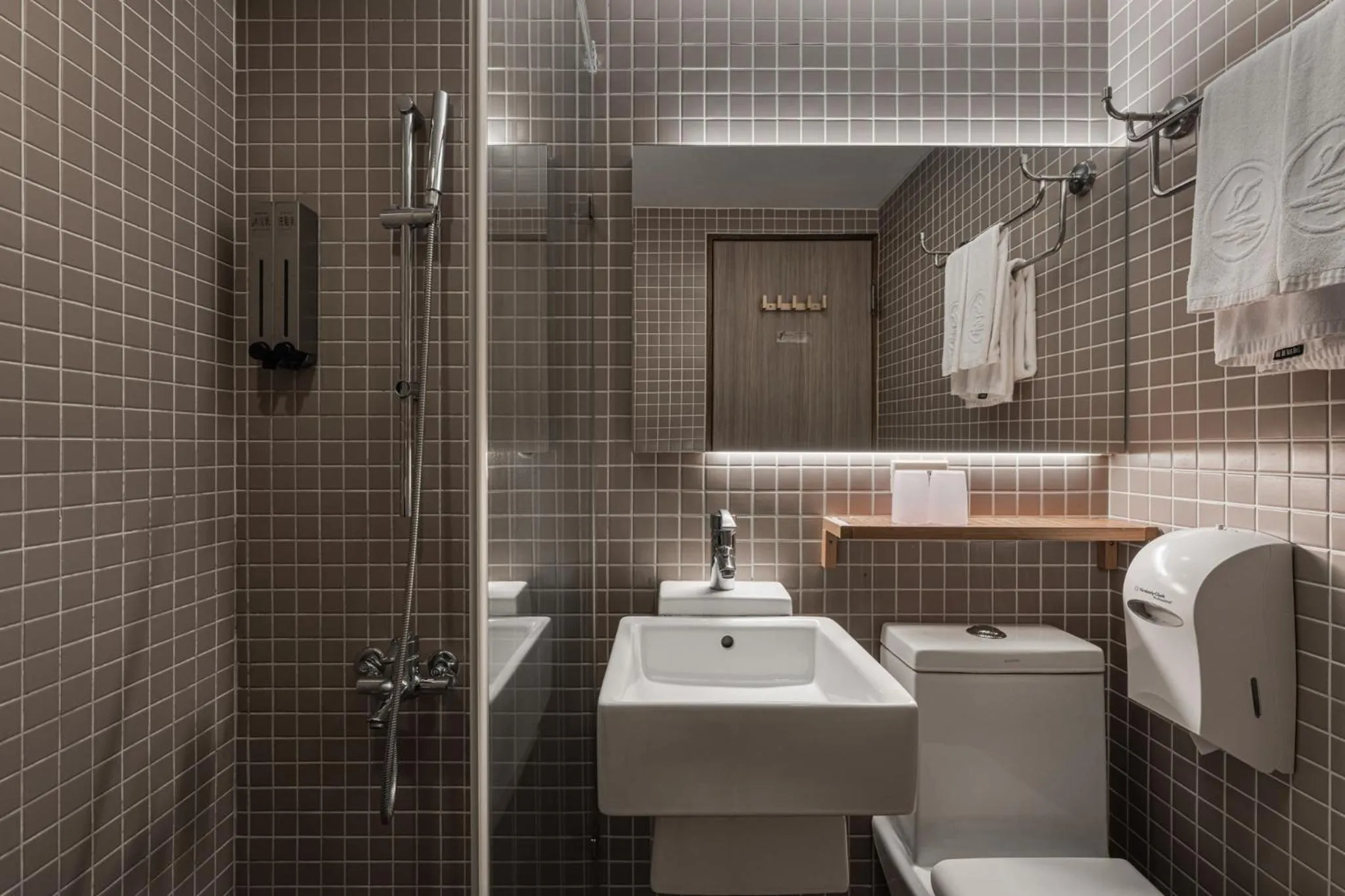 Bathroom in The Riverside Hotel International