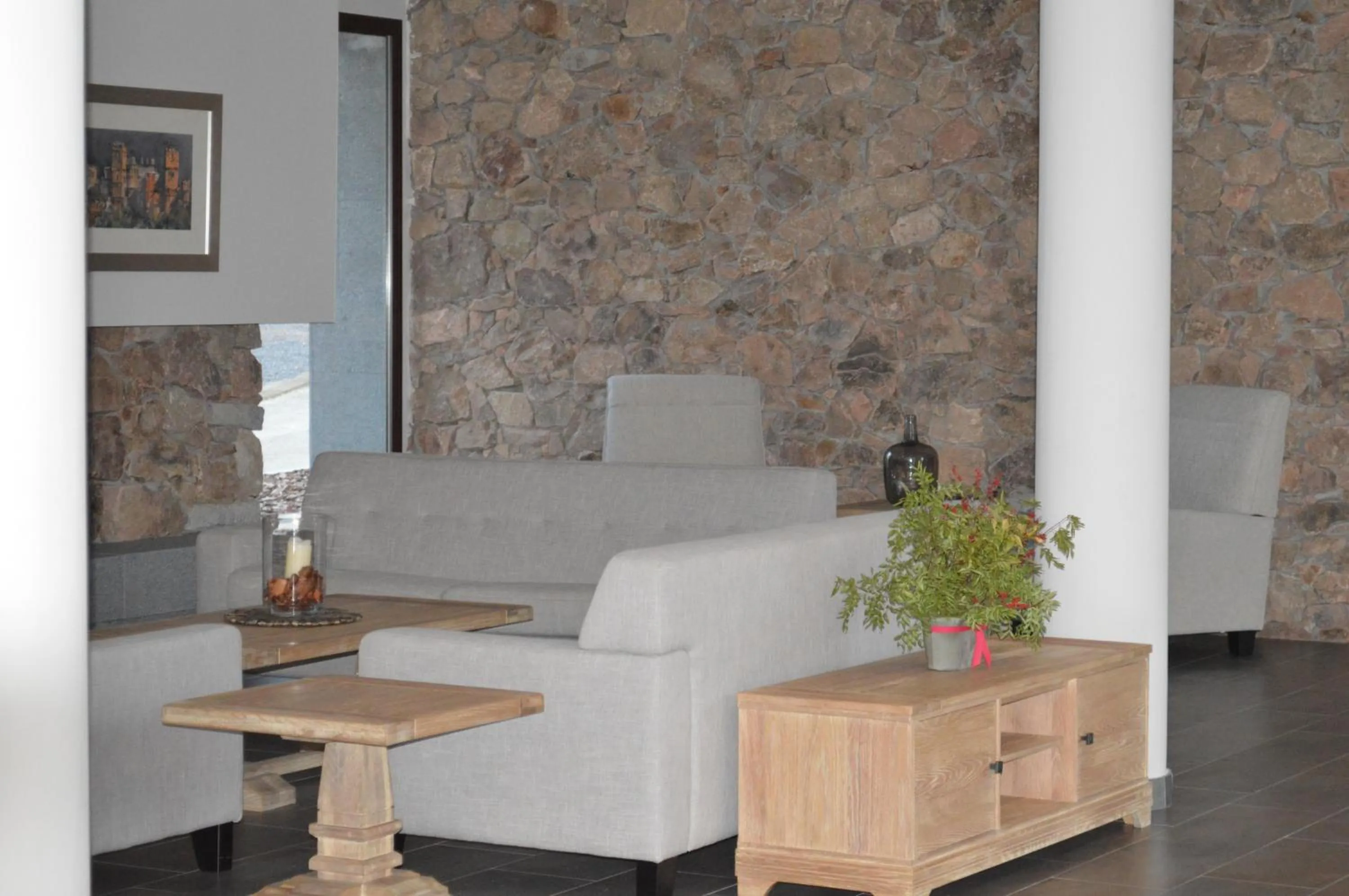 Communal lounge/ TV room in Hotel Rural Las Monteras