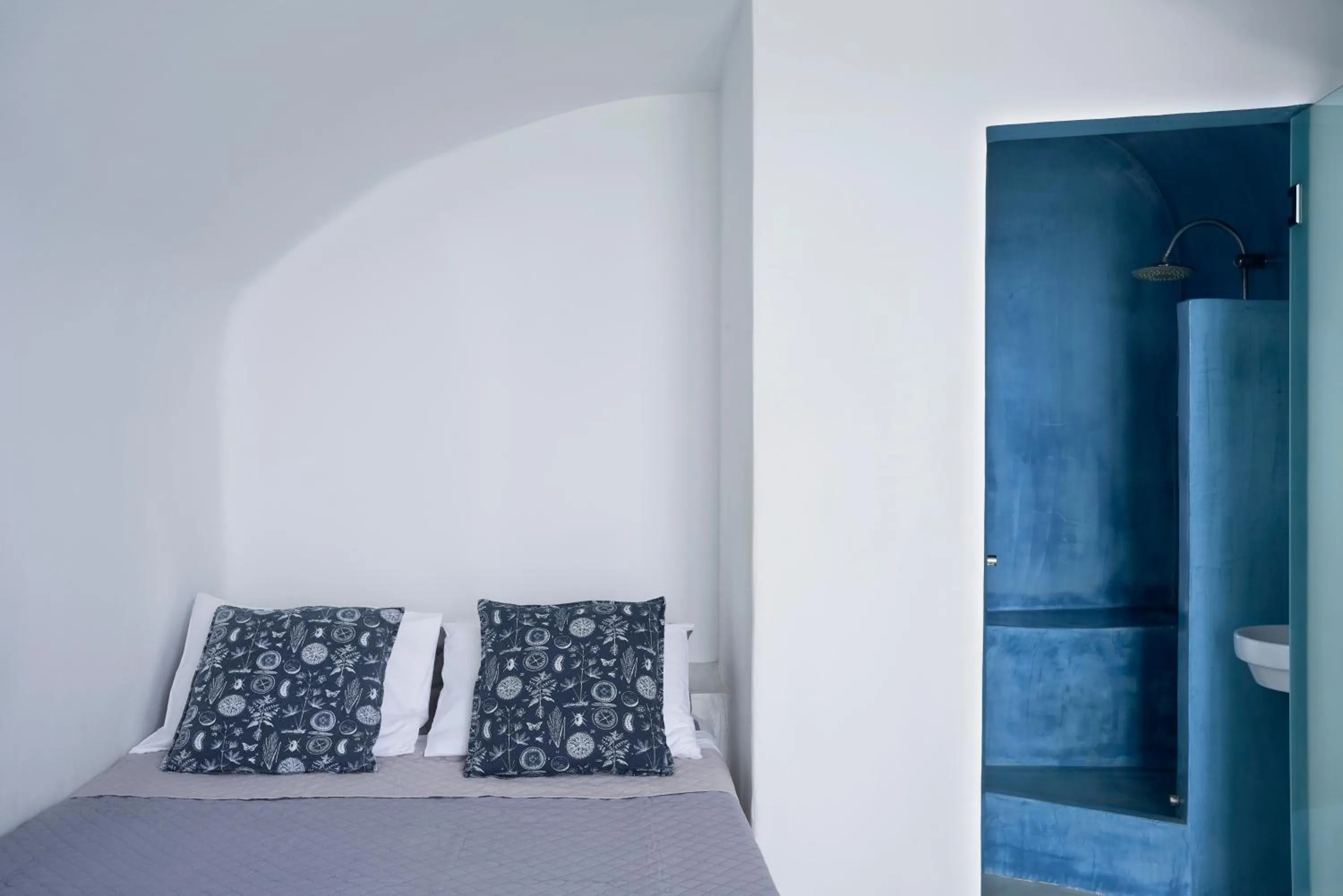 Bathroom, Bed in Fava Eco Suites