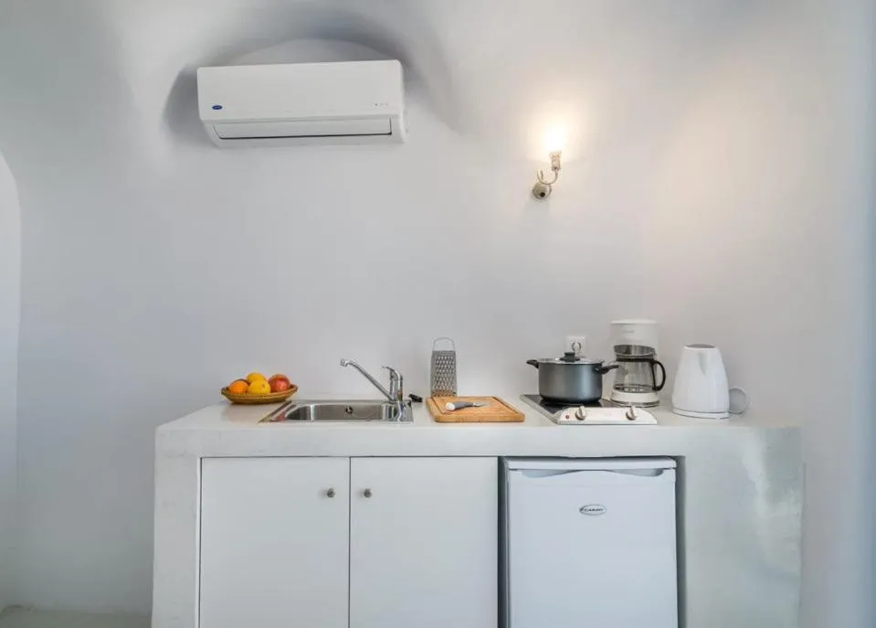 Kitchen or kitchenette in Fava Eco Suites