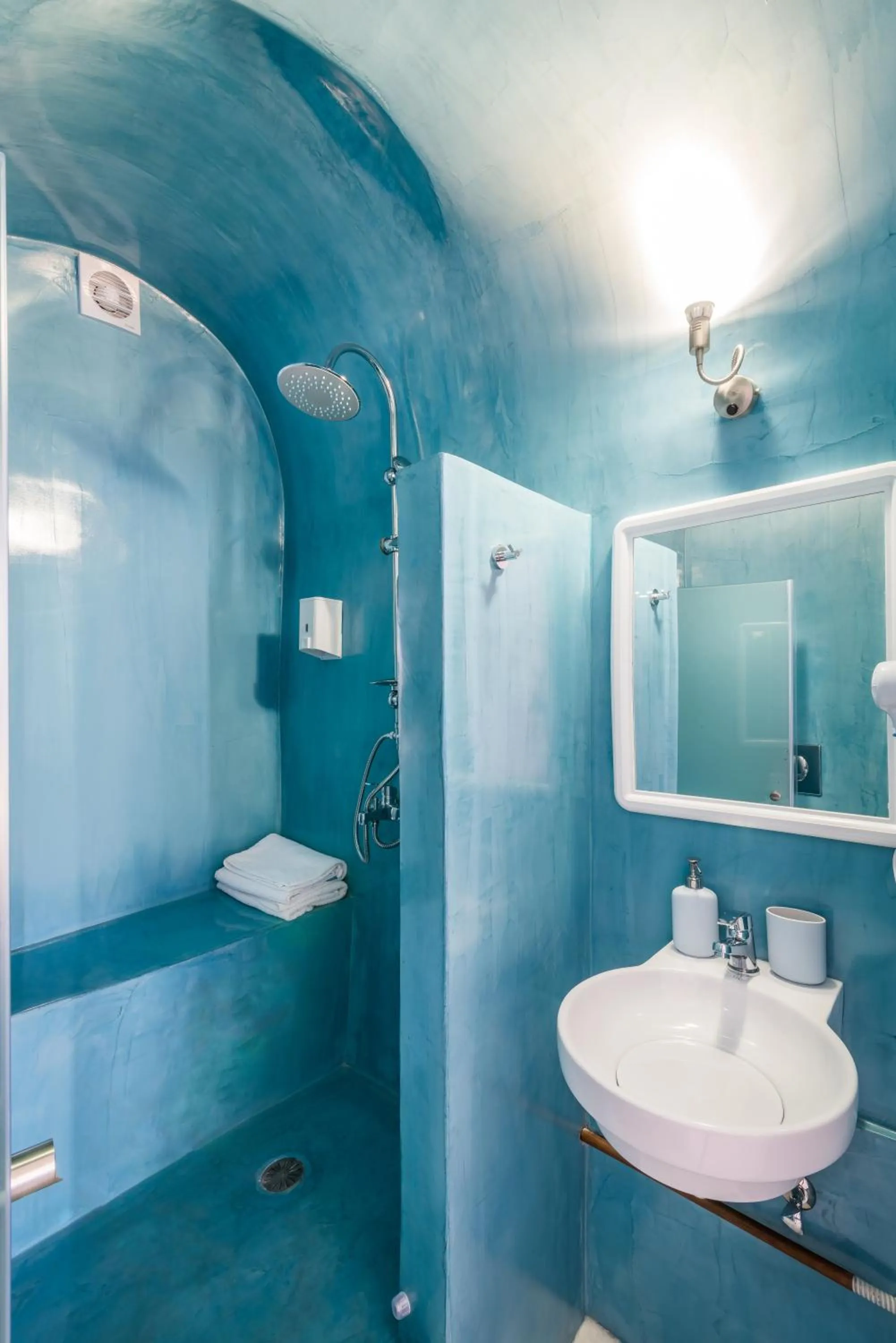 Bathroom in Fava Eco Suites