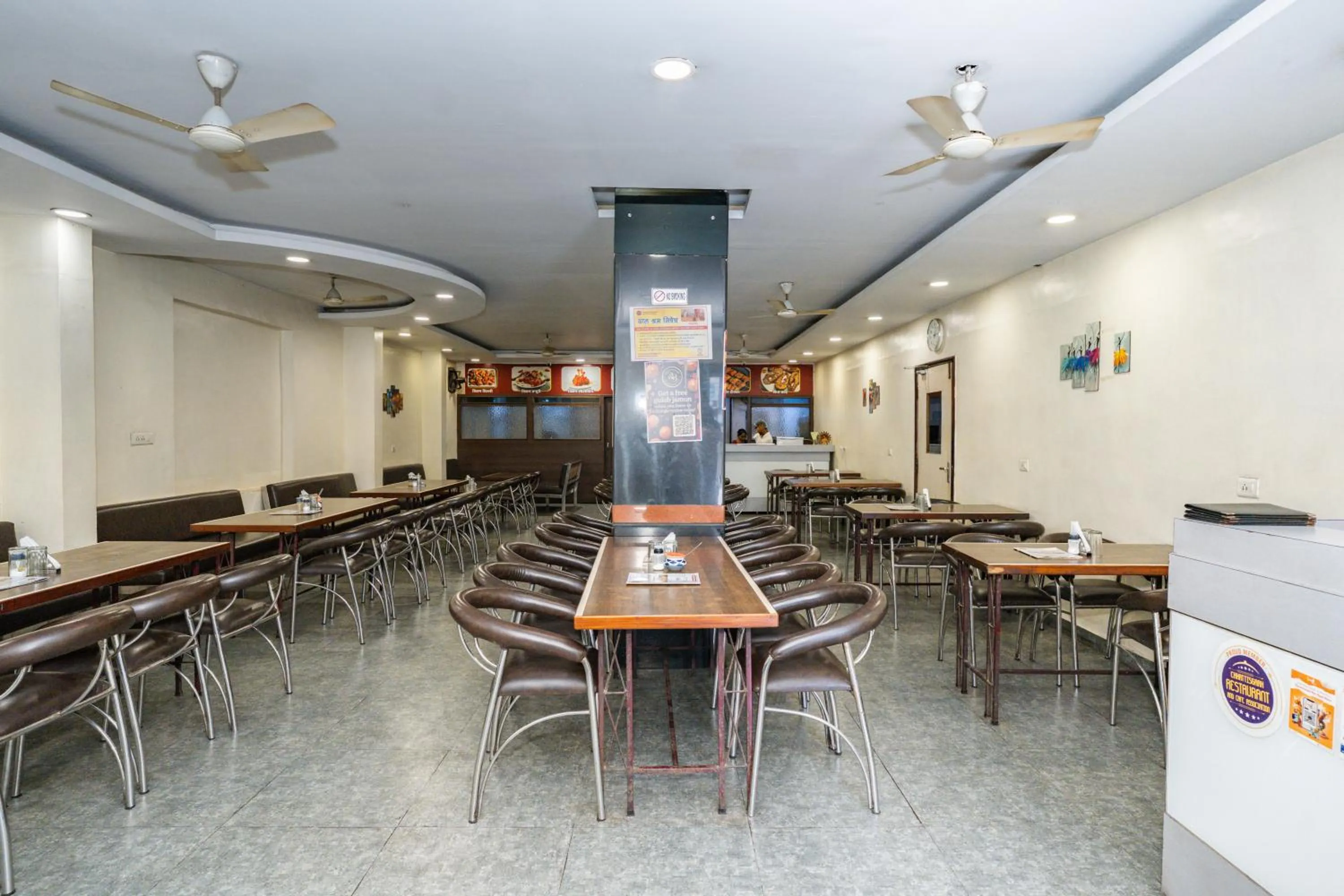 Restaurant/places to eat in Hotel Sun-Om