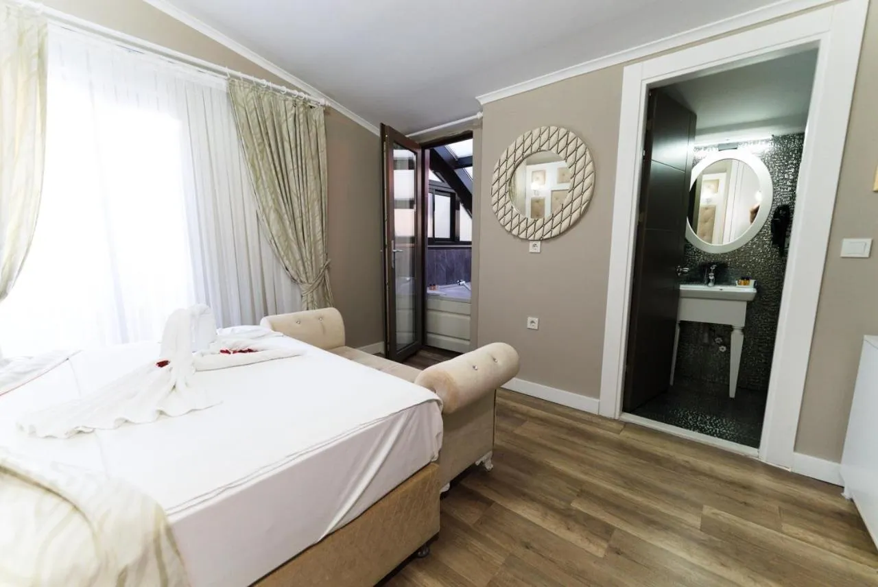 Photo of the whole room, Bed in Microyal Hotel