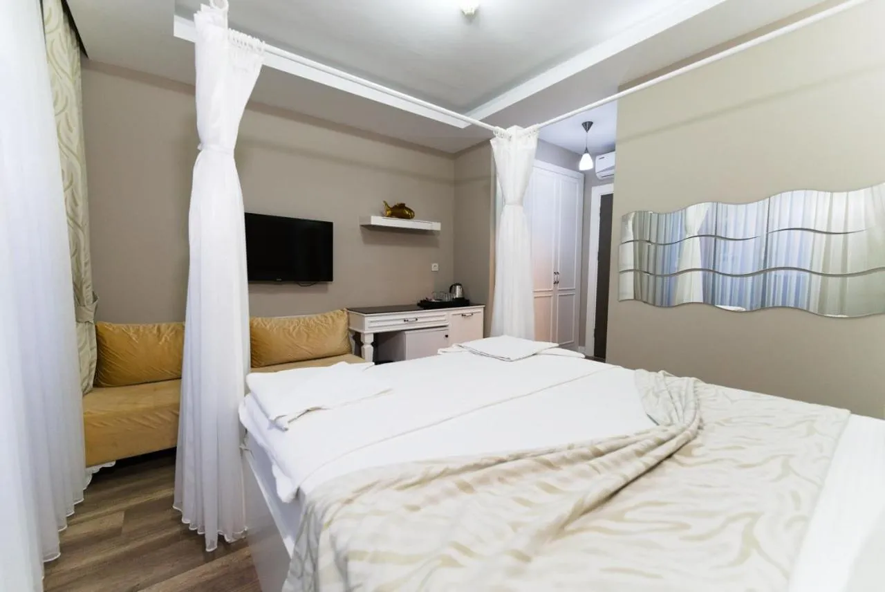 Photo of the whole room, Bed in Microyal Hotel