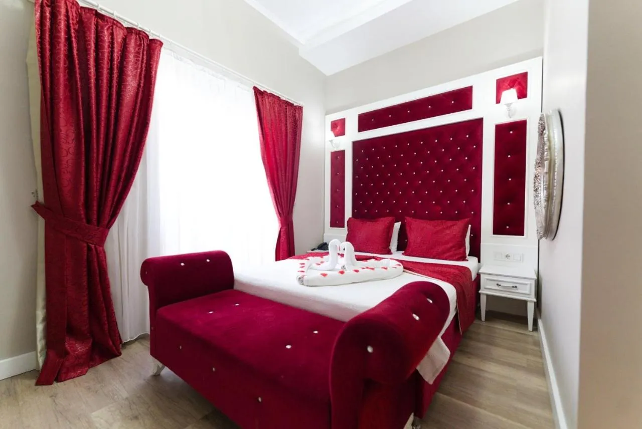 Photo of the whole room, Bed in Microyal Hotel