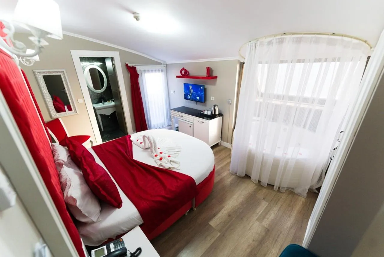 Photo of the whole room, Bed in Microyal Hotel