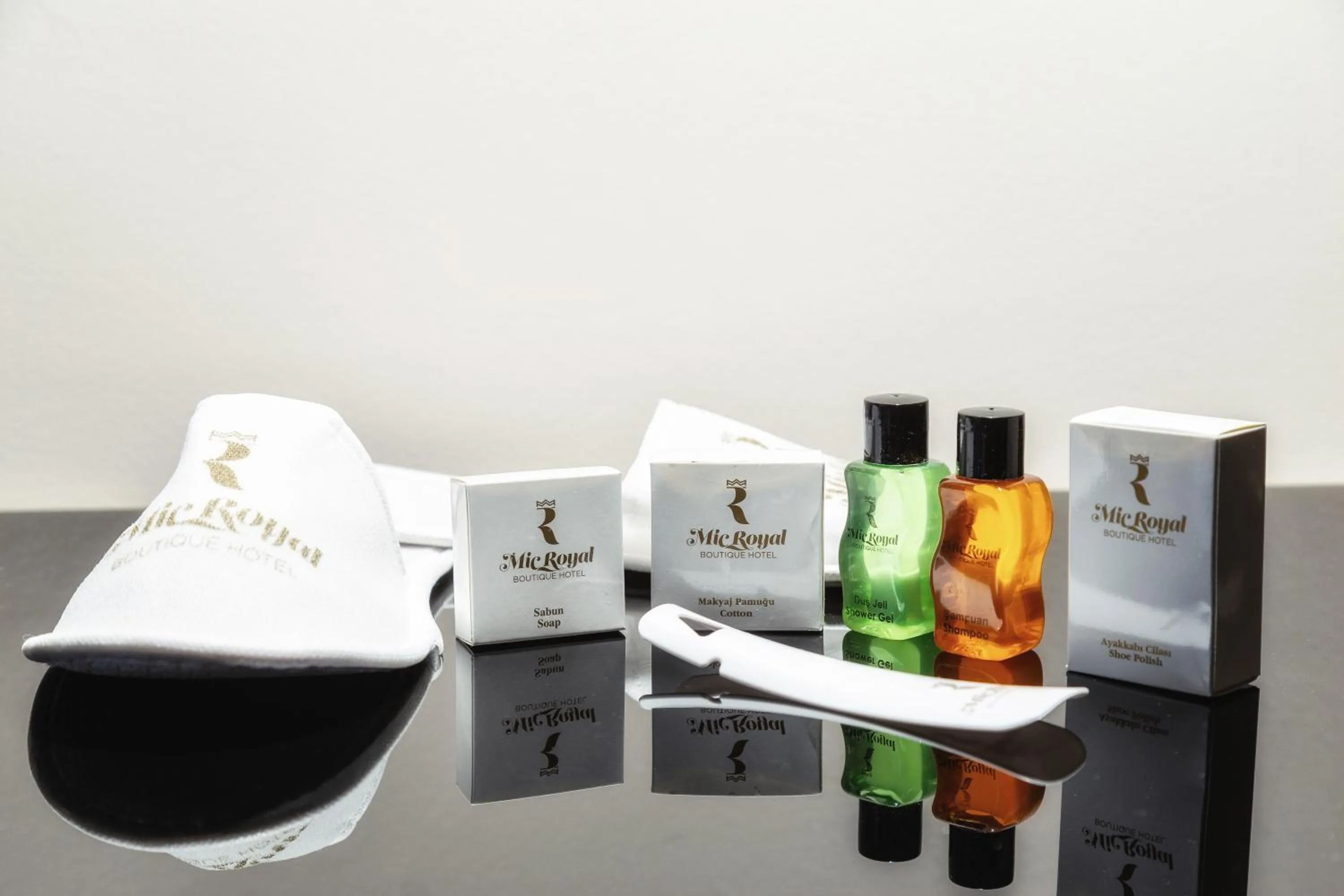 Honeymoon Room with Spa Bath in Microyal Hotel