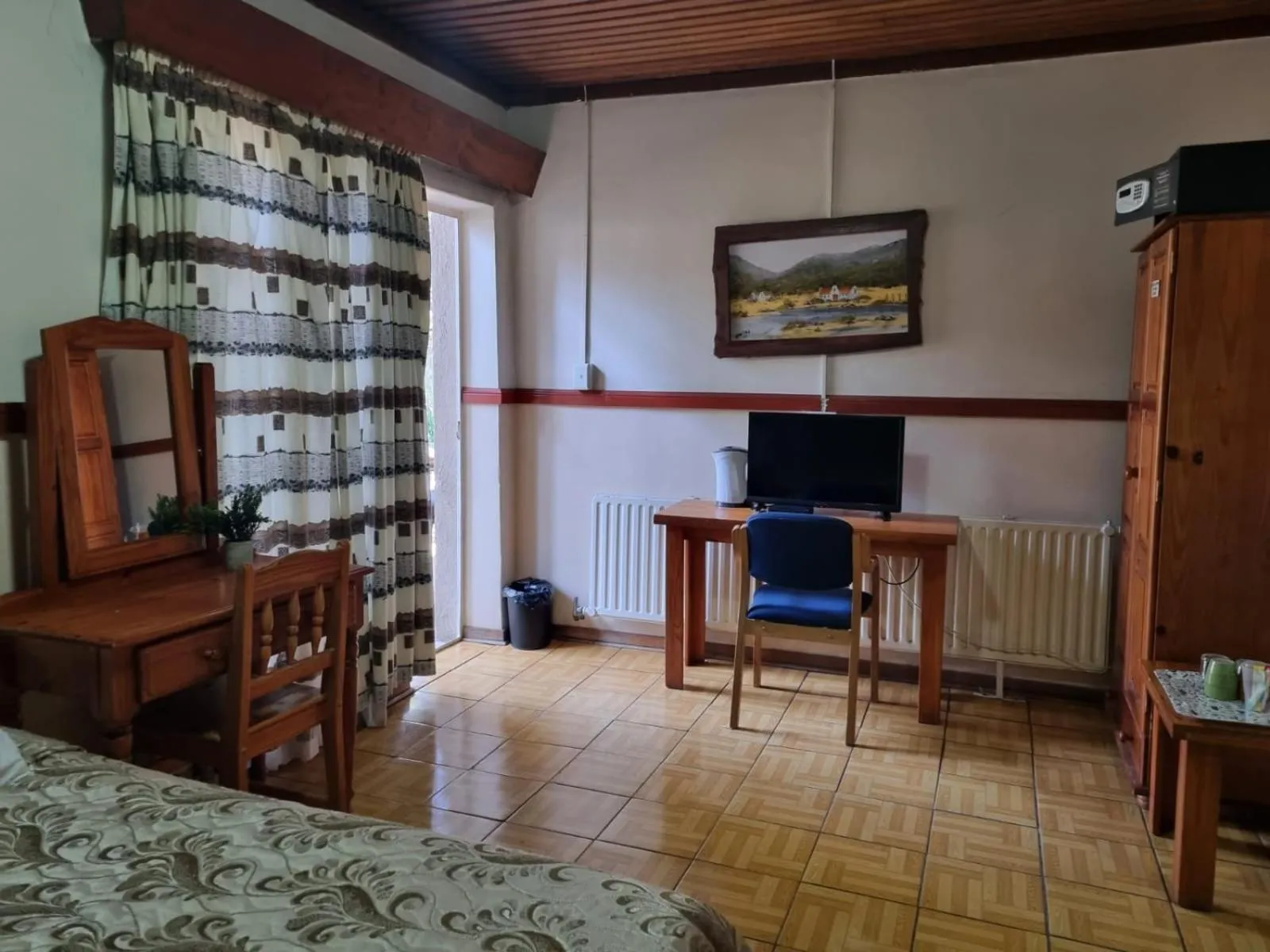 Bedroom in Airport Inn Bed and Breakfast