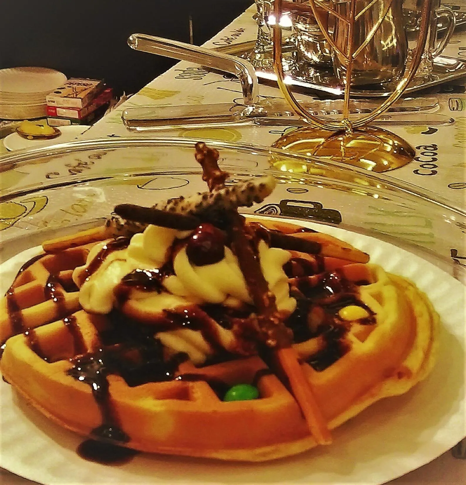 Food and drinks in Aros Al Faisaliah Furnished Units