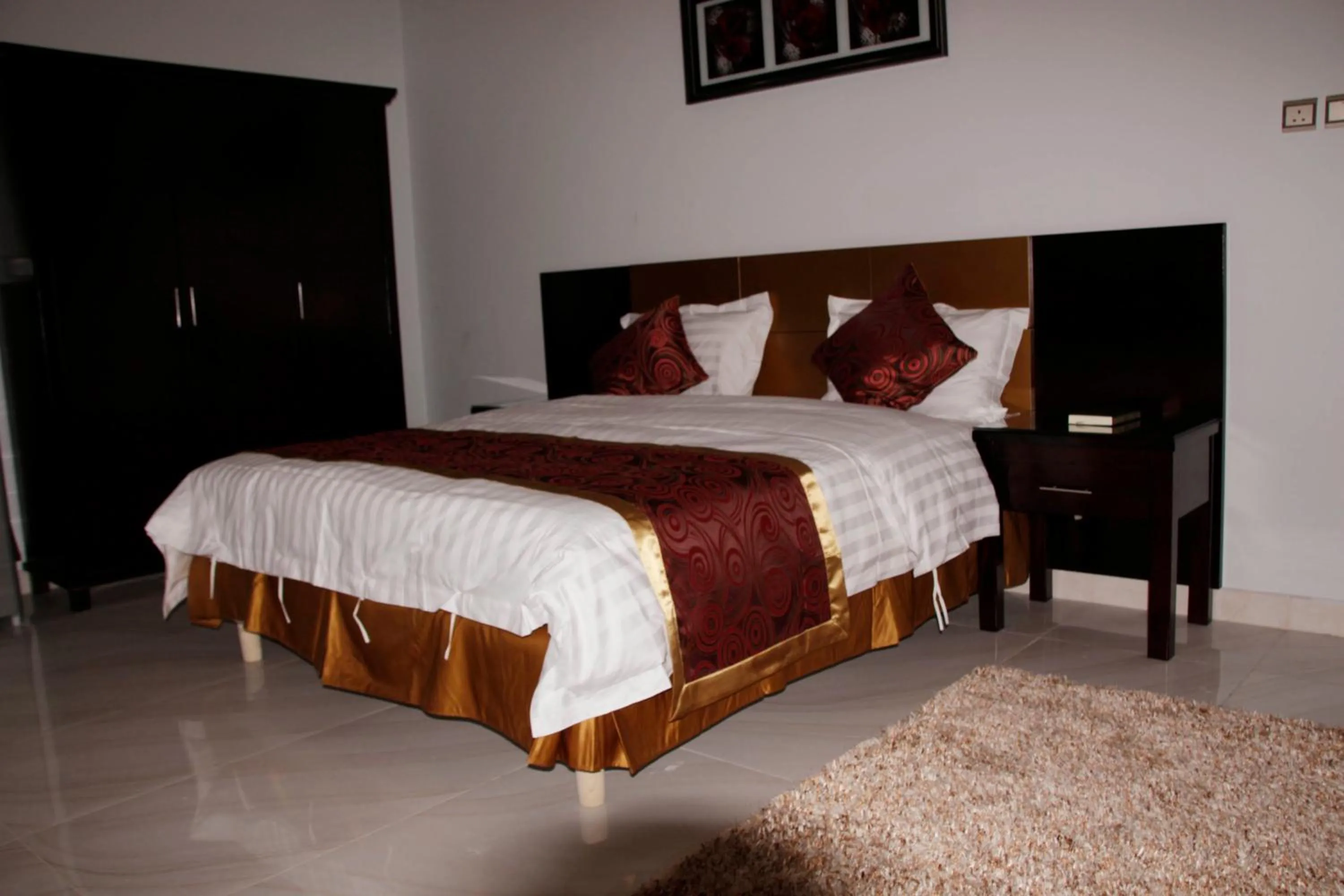 Bed in Aros Al Faisaliah Furnished Units