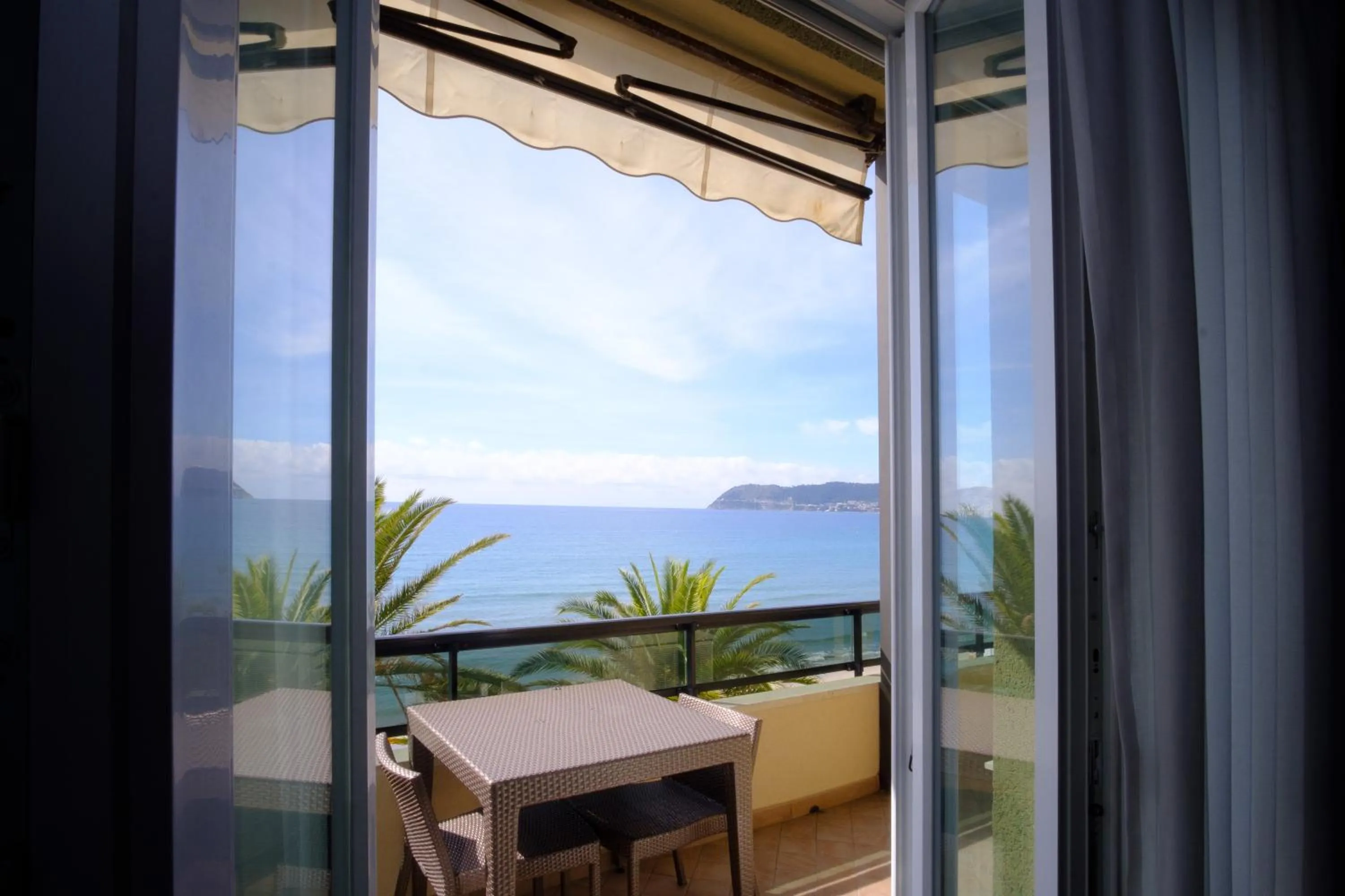 Residence Sole Mare Alaxi Hotels