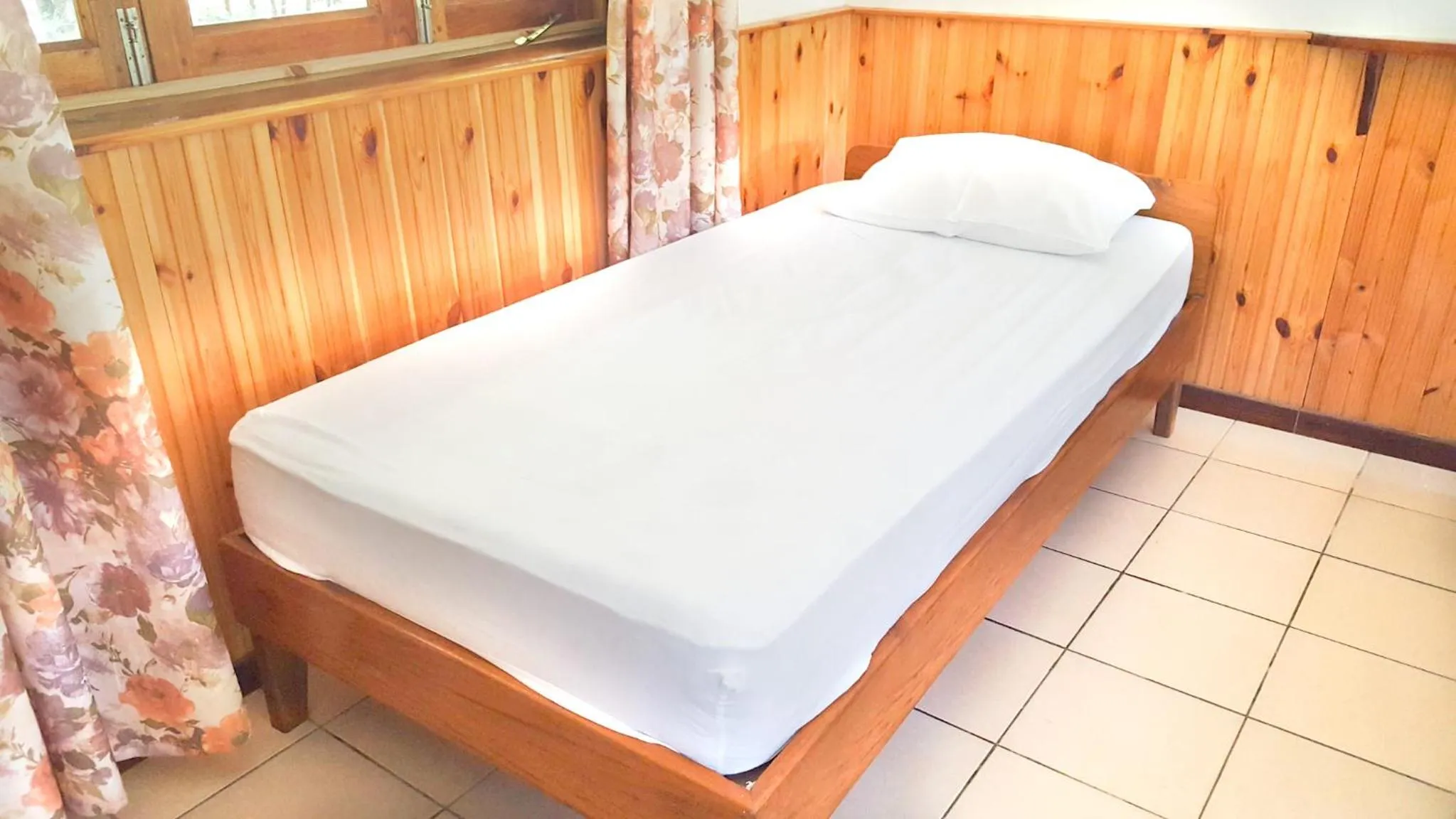 Bed in Bernique Guesthouse