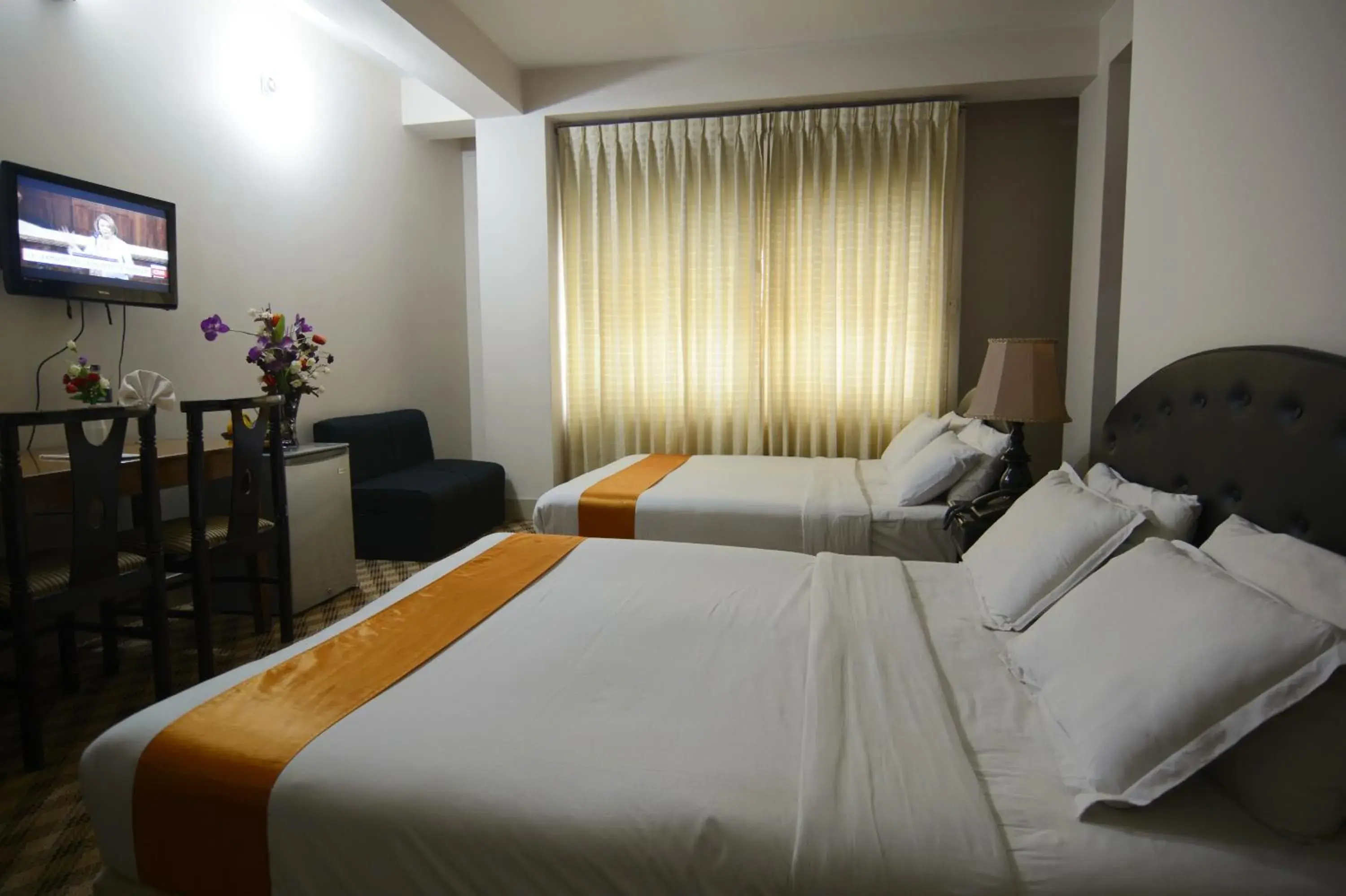 Deluxe Family Suite in Holiday Xpress Deluxe Family Suite in Holiday Xpress