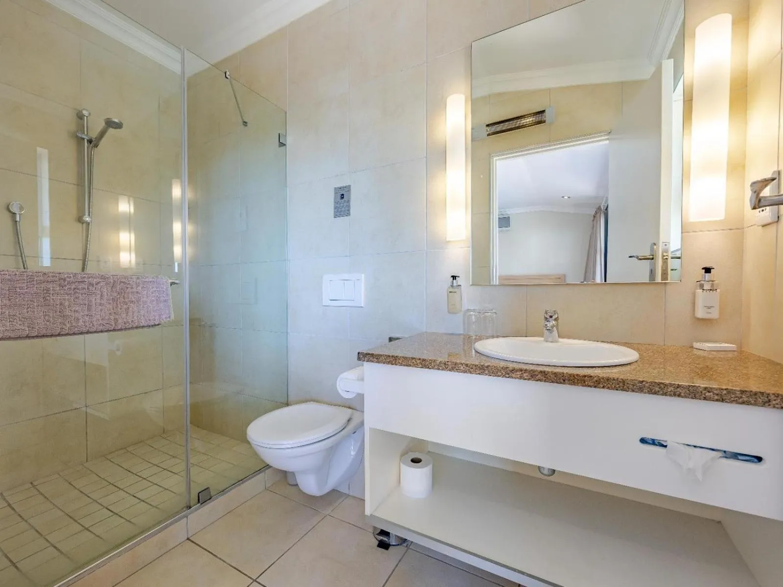 Bathroom in Hajo's Lodge & Spa