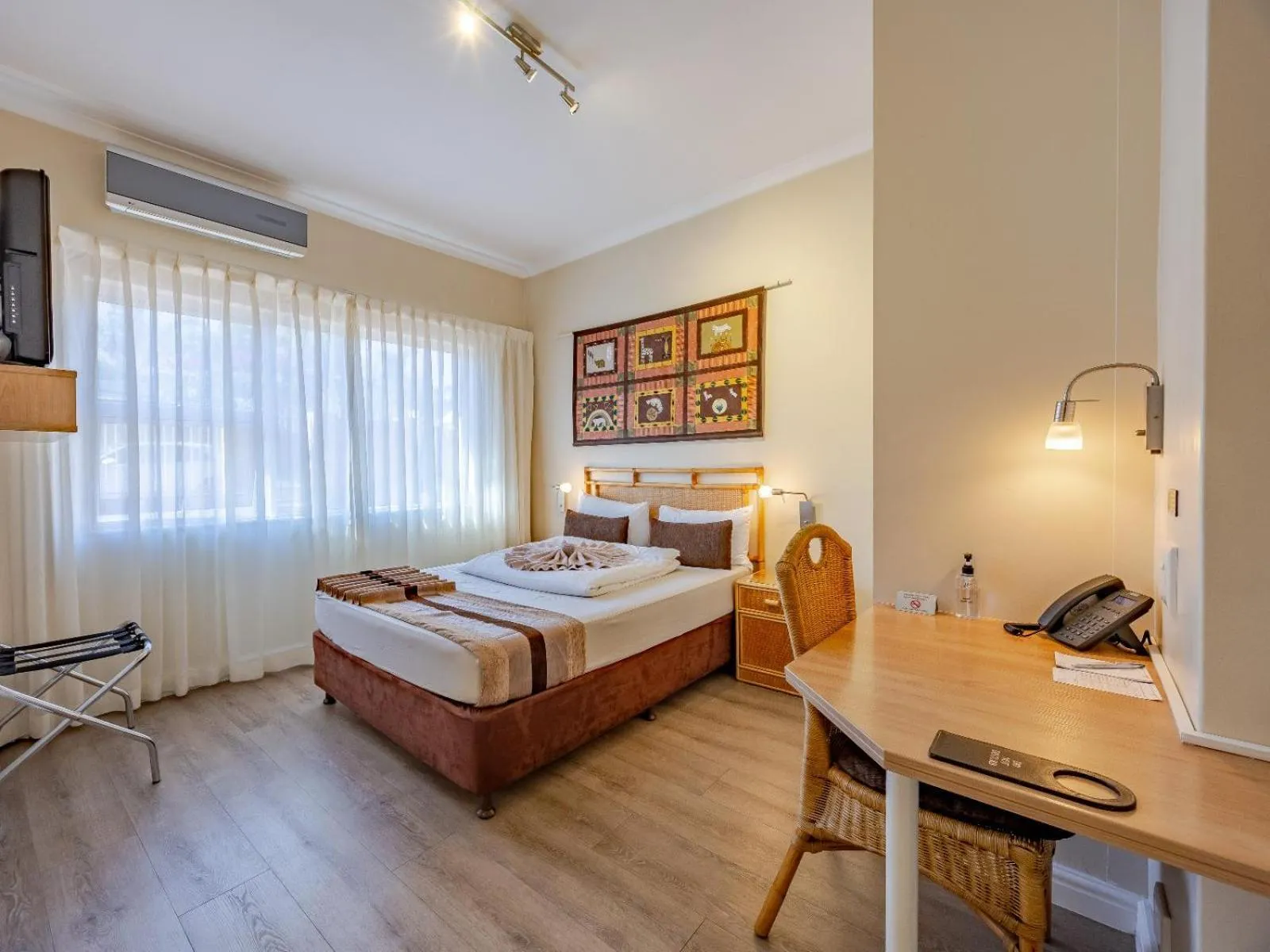 Photo of the whole room, Bed in Hajo's Lodge & Spa