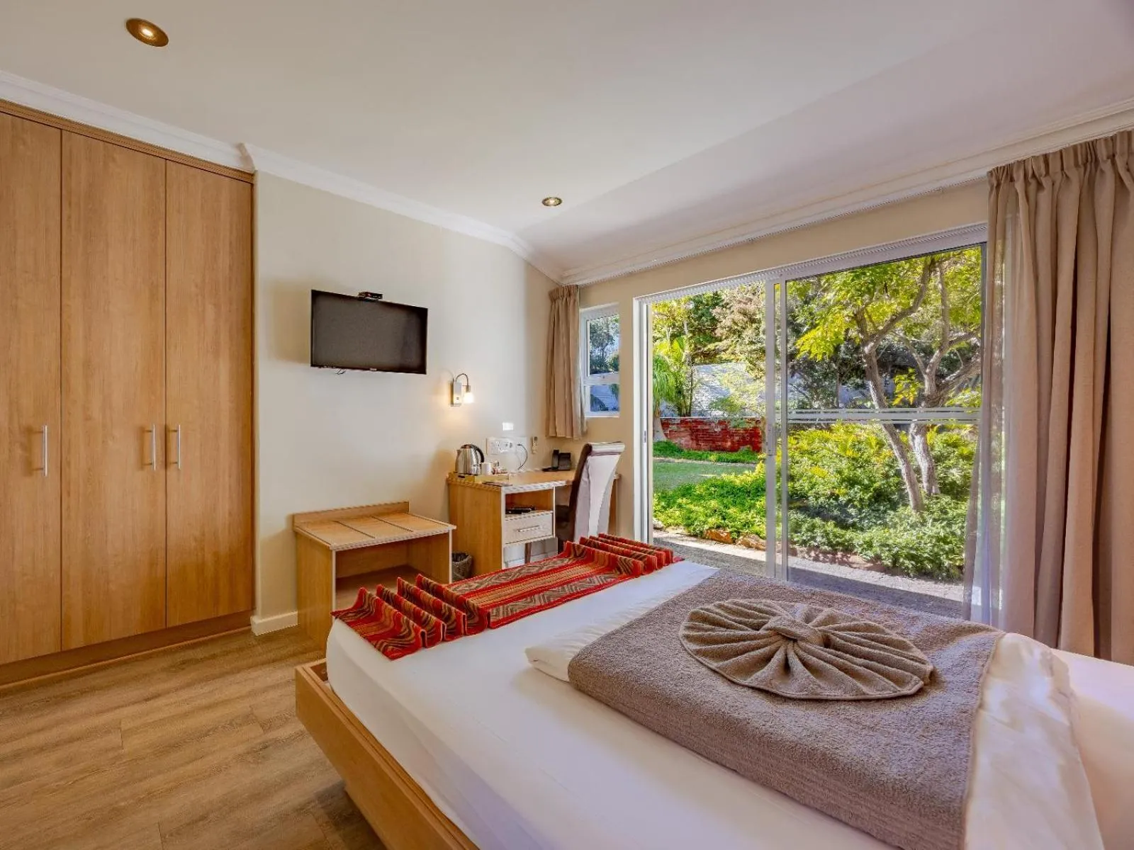 Photo of the whole room, Bed in Hajo's Lodge & Spa