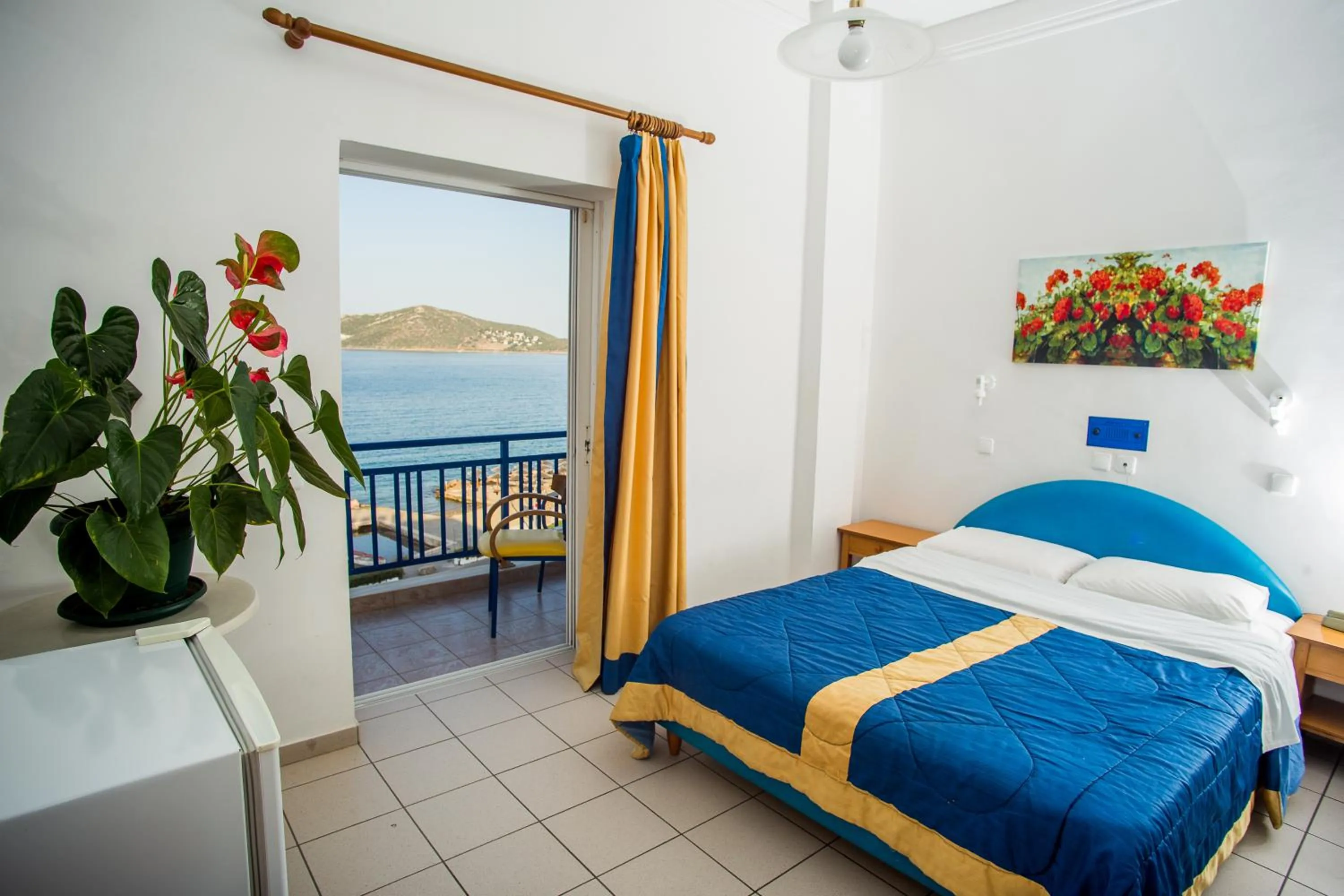 Photo of the whole room, Bed in Kiani Akti