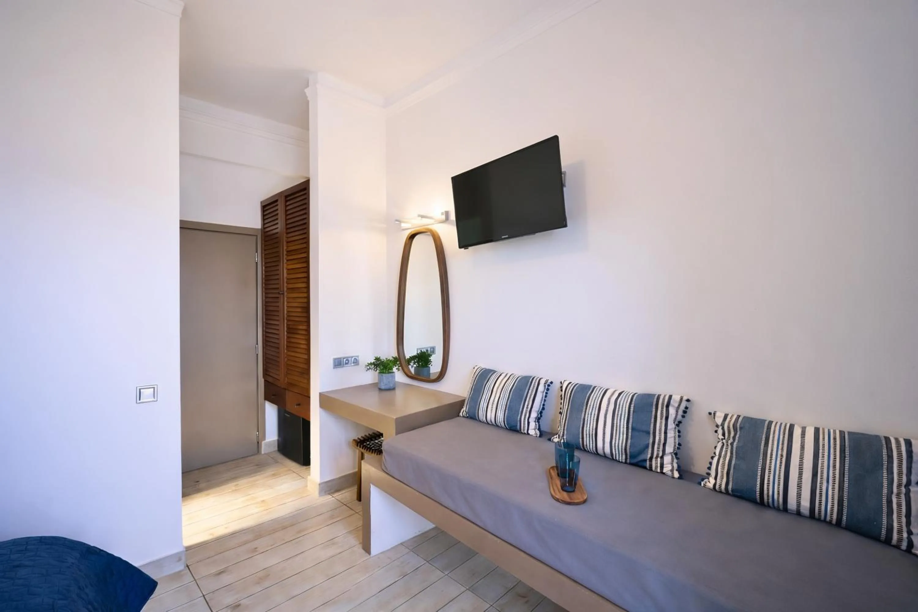 TV and multimedia in Kiani Akti