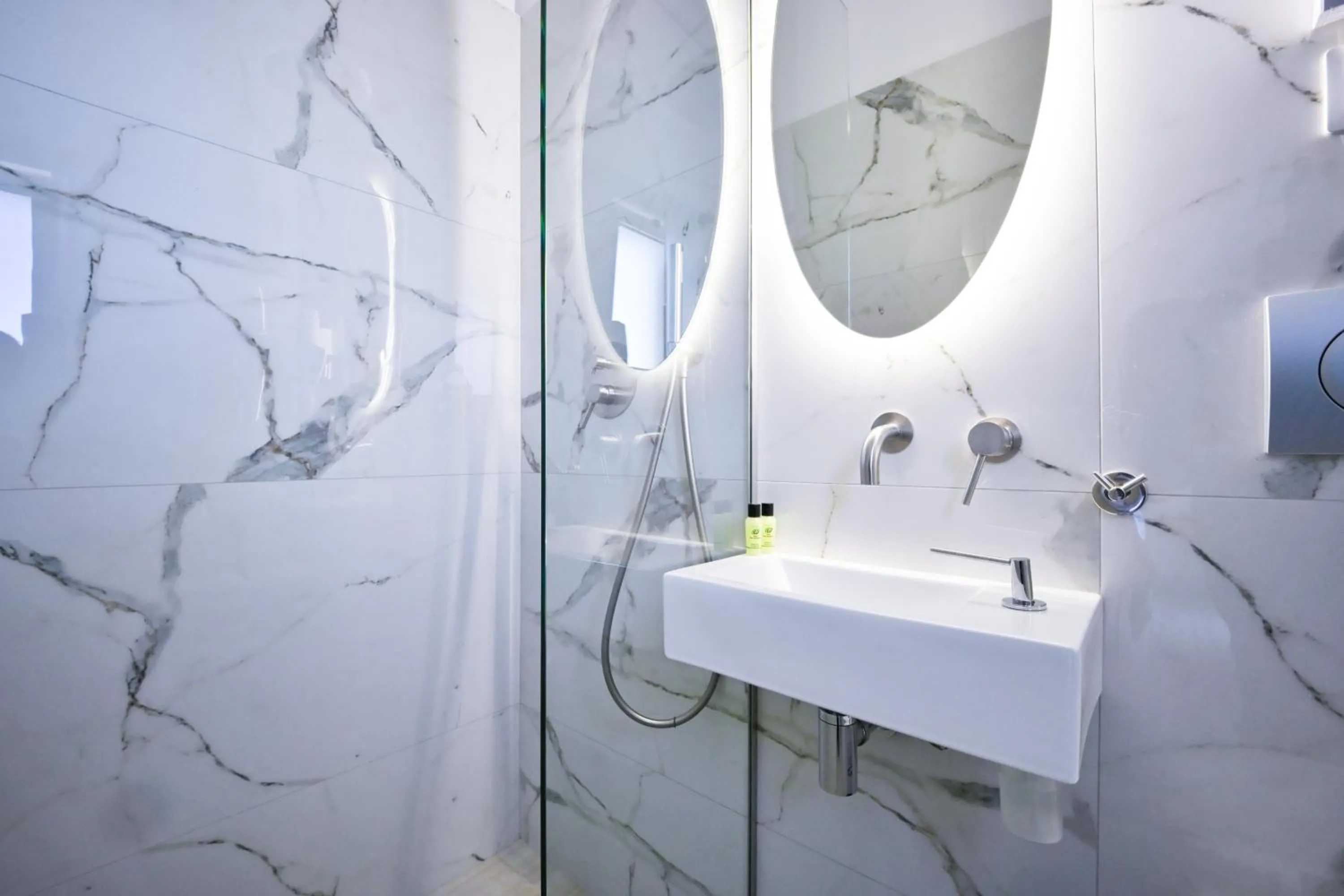 Shower in Kiani Akti