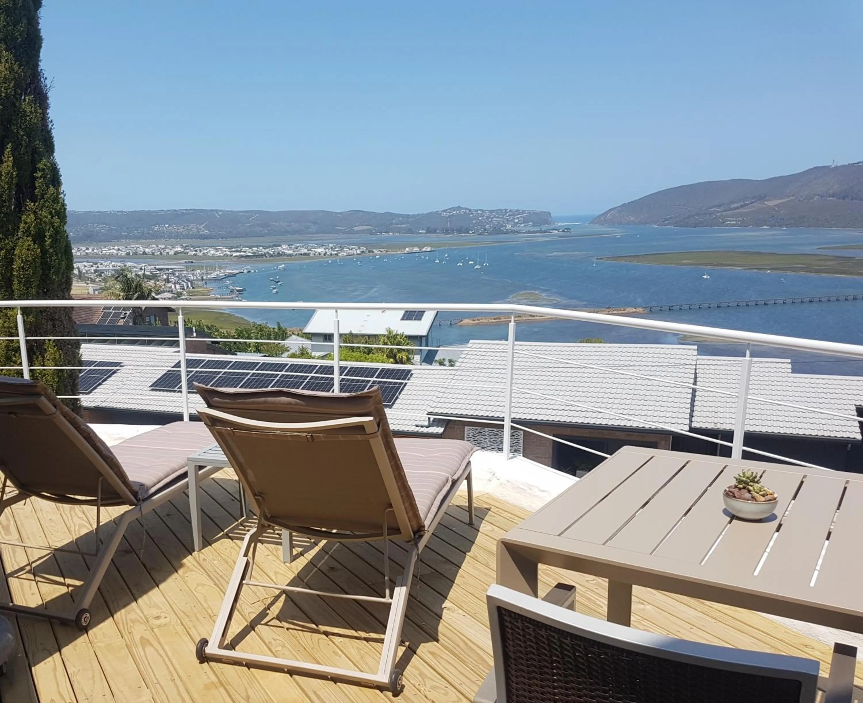 Villa Afrikana Guest Suites by Knysna Paradise Collection