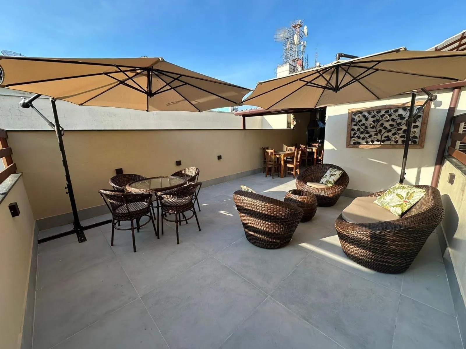 Communal lounge/ TV room in Palace Hotel